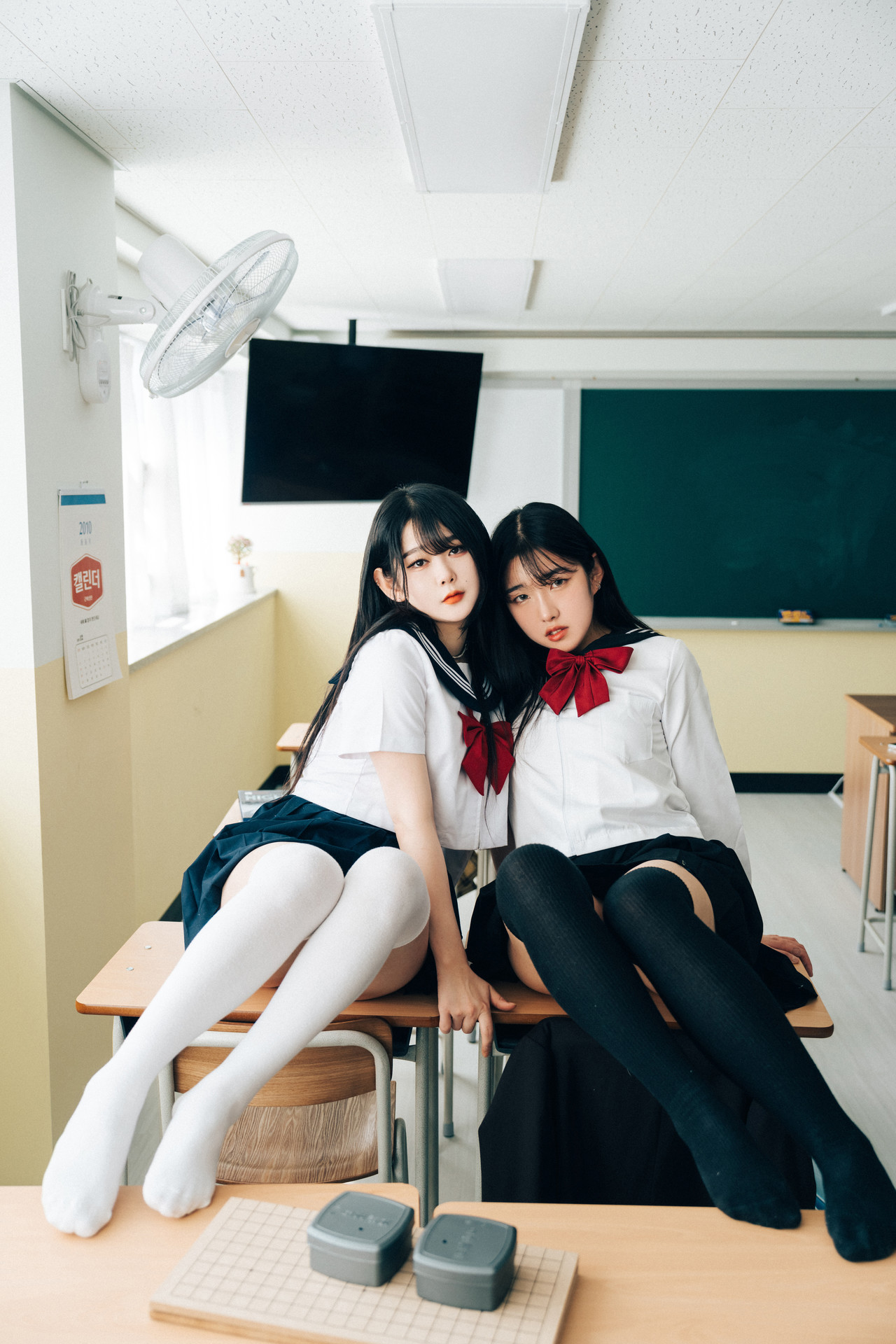 ZIA.Kwon 권지아, Sonson 손손, [Loozy] Bitch Academy Hard Set.03