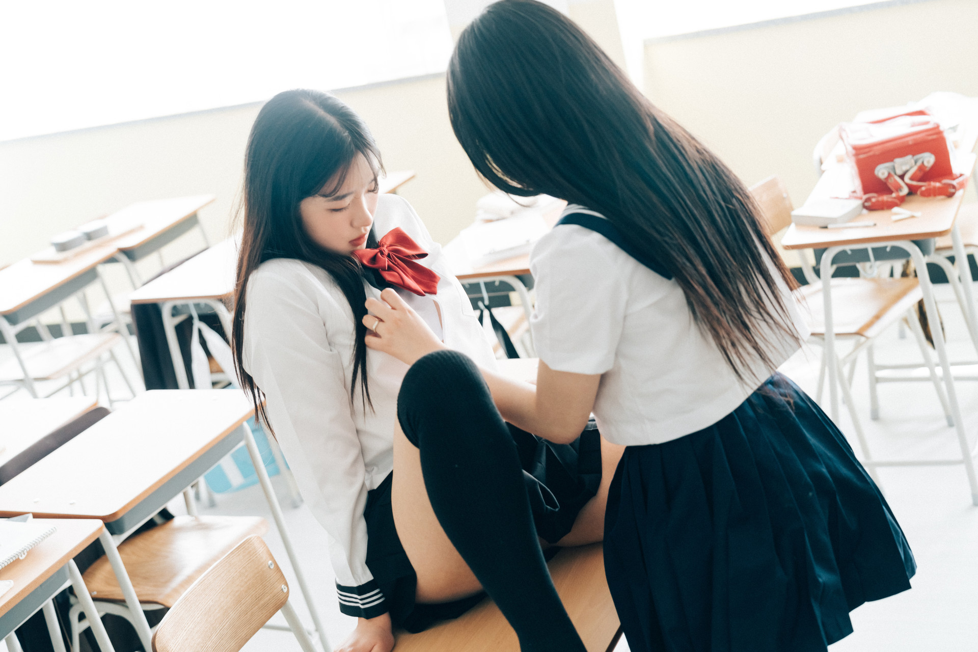 ZIA.Kwon 권지아, Sonson 손손, [Loozy] Bitch Academy Hard Set.03