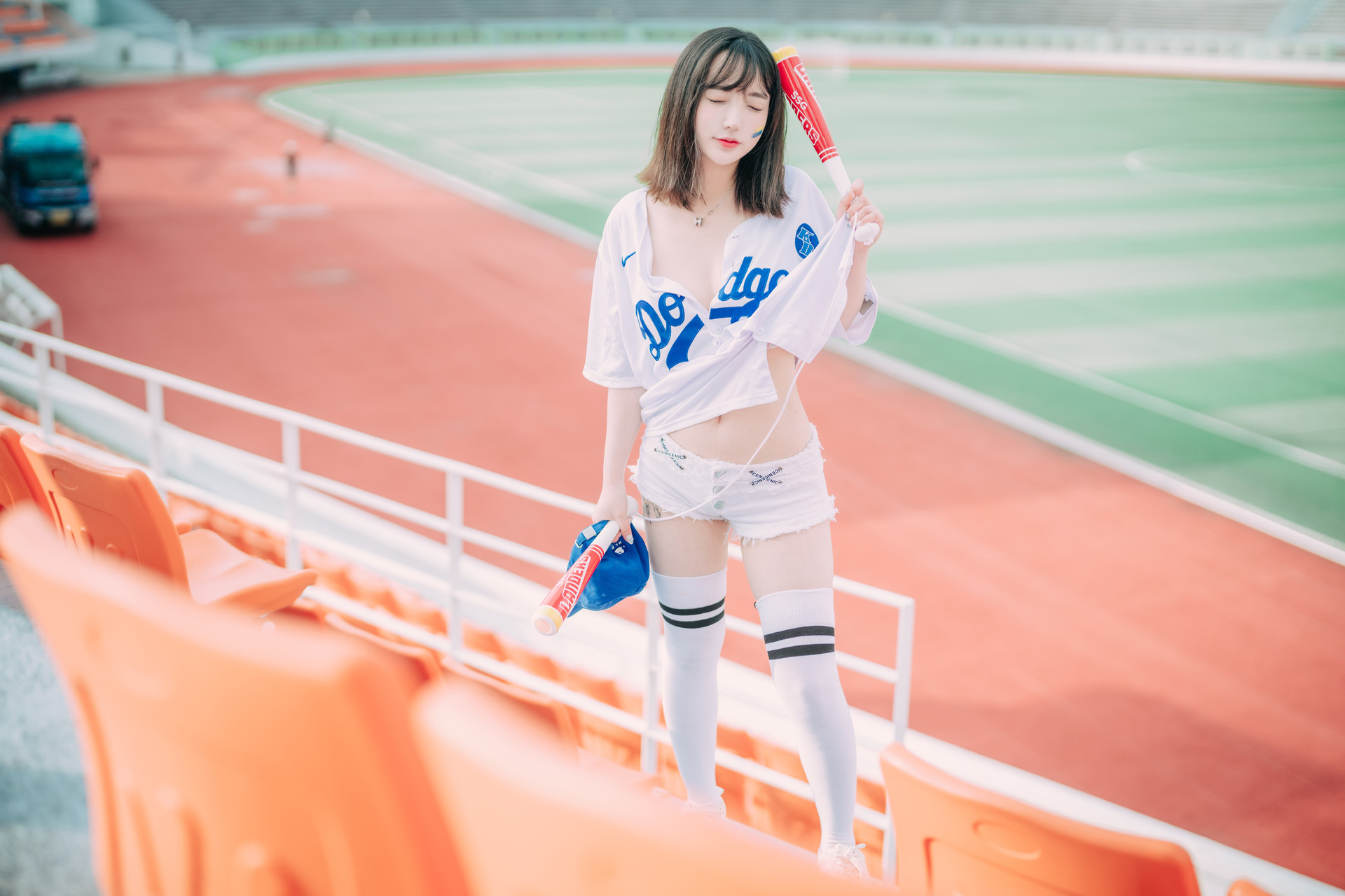 Son Yeeun 손예은, [DJAWA] Cheer Up in the Summer Set.01