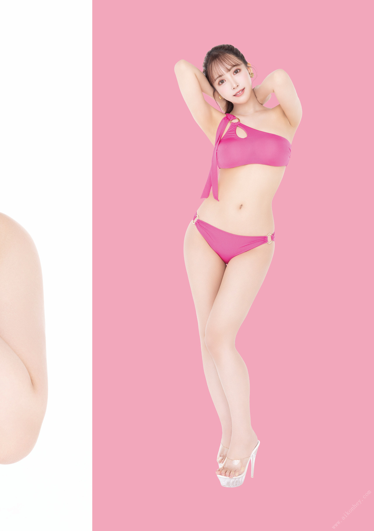 Yua Mikami 三上悠亜, 直筆サイン入りの 「Thank you for everything Mikami Yua Special photo book」 Set.02