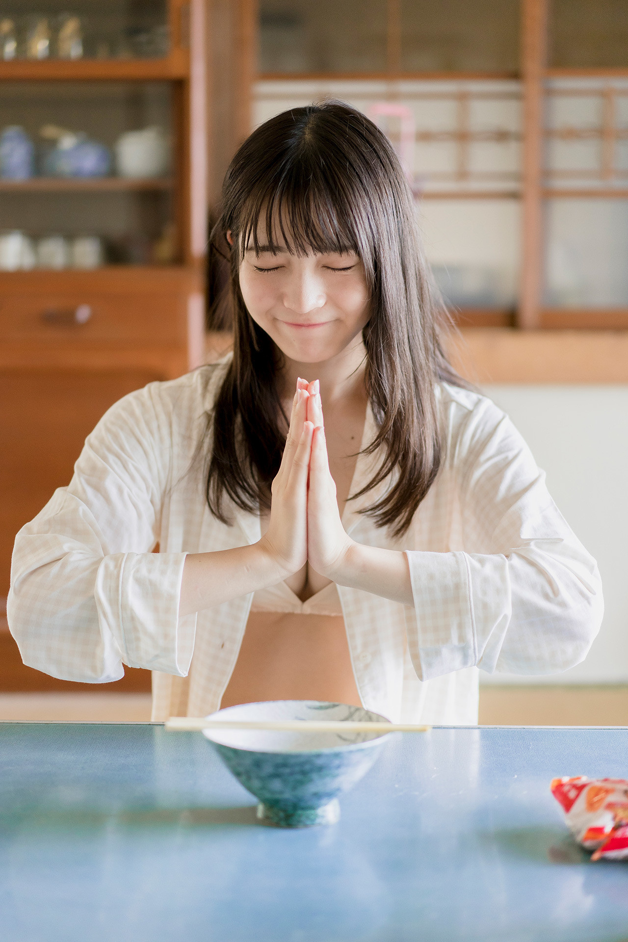 Nanako Kurosaki 黒嵜菜々子, FLASHデジタル写真集　「青春しよっか～日曜日の朝編～」 Set.01