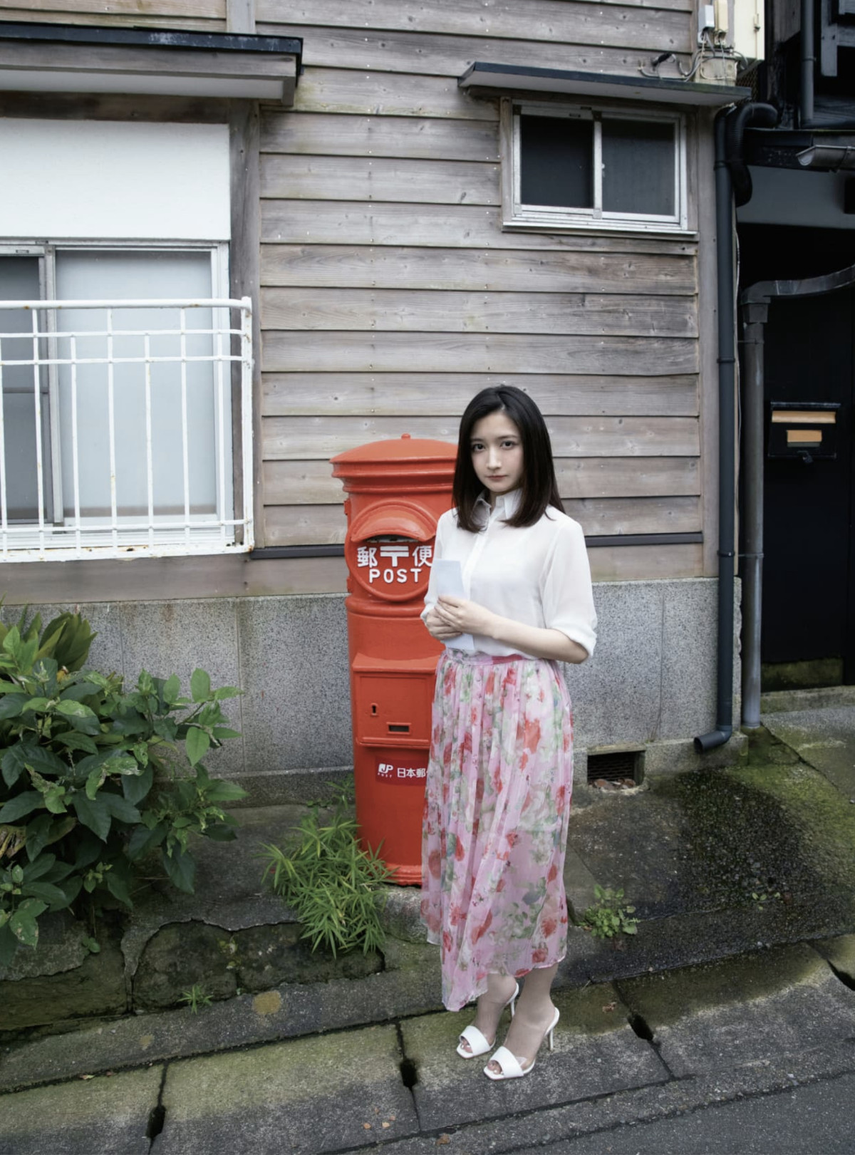 Kaede Shimizu 清水楓, ＦＲＩＤＡＹデジタル写真集 「emerge as…」 Set.03