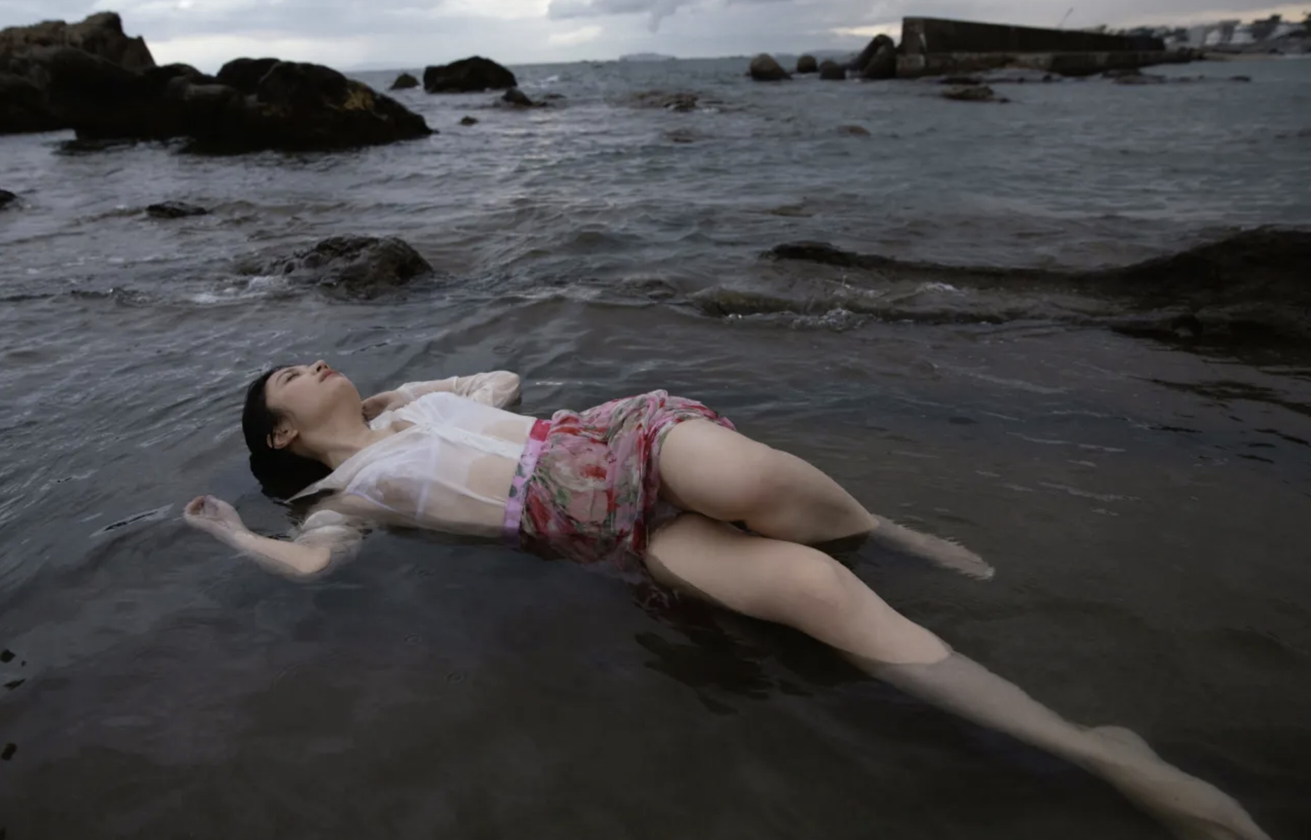 Kaede Shimizu 清水楓, ＦＲＩＤＡＹデジタル写真集 「emerge as…」 Set.03