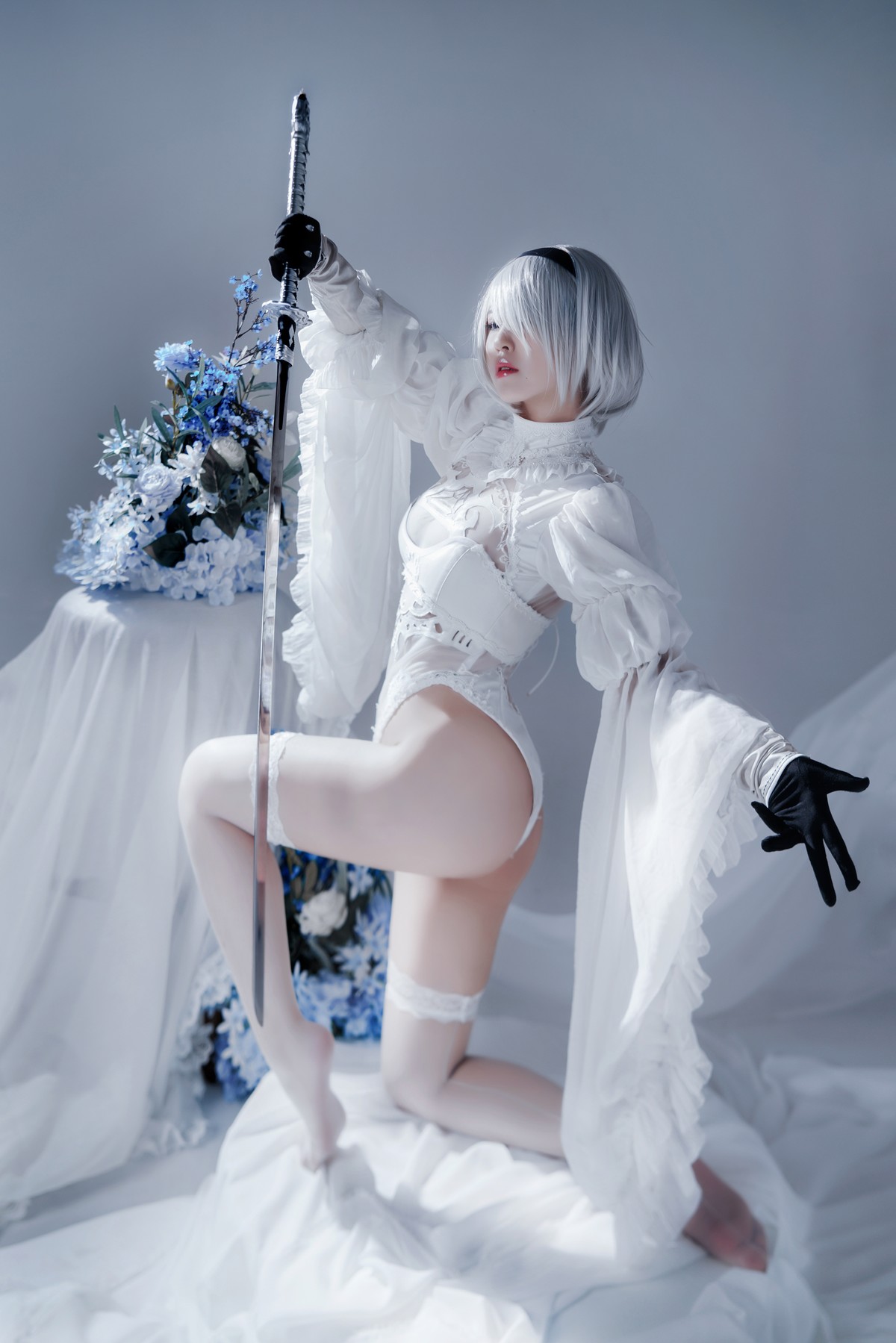 Cosplay 半半子 Automataヨルハ二号B型 白いドレス