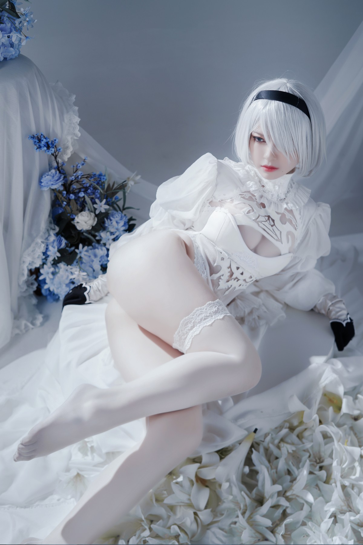 Cosplay 半半子 Automataヨルハ二号B型 白いドレス