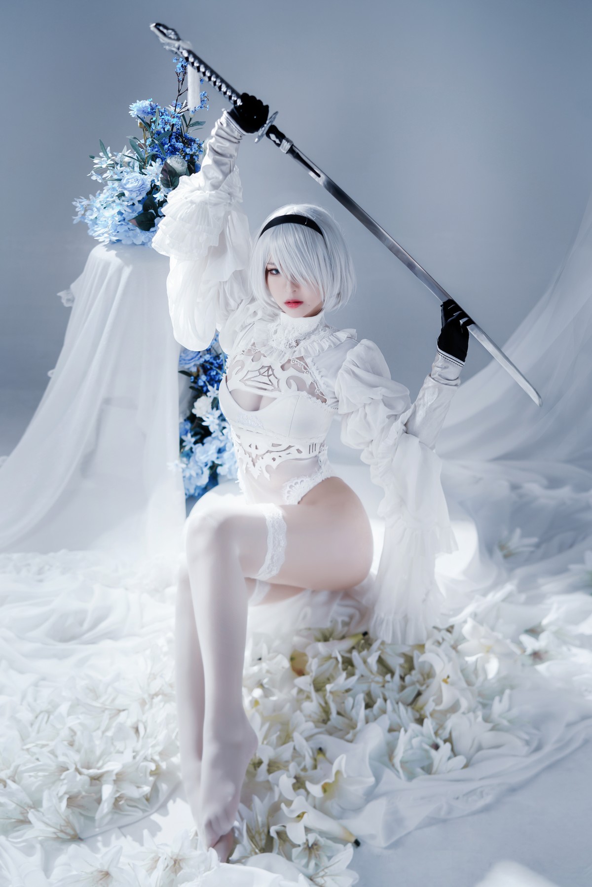 Cosplay 半半子 Automataヨルハ二号B型 白いドレス
