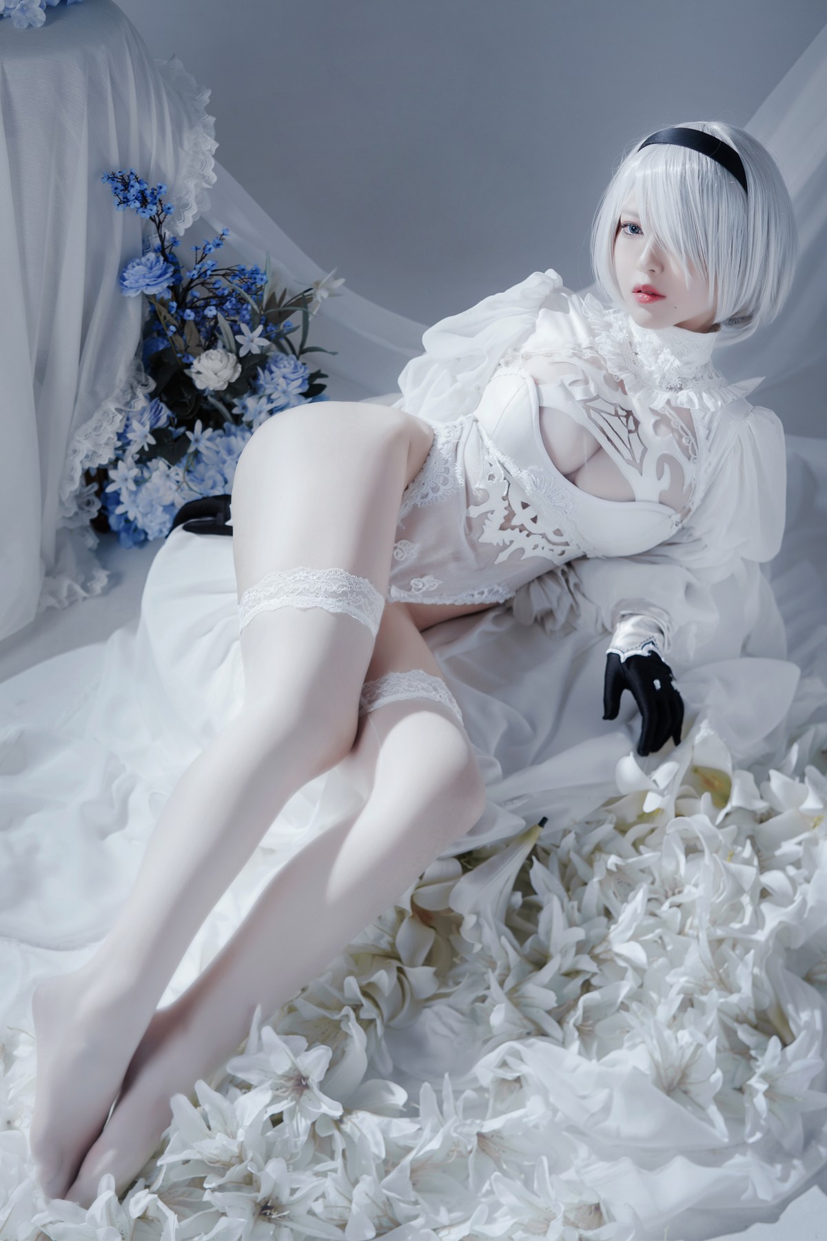 Cosplay 半半子 Automataヨルハ二号B型 白いドレス