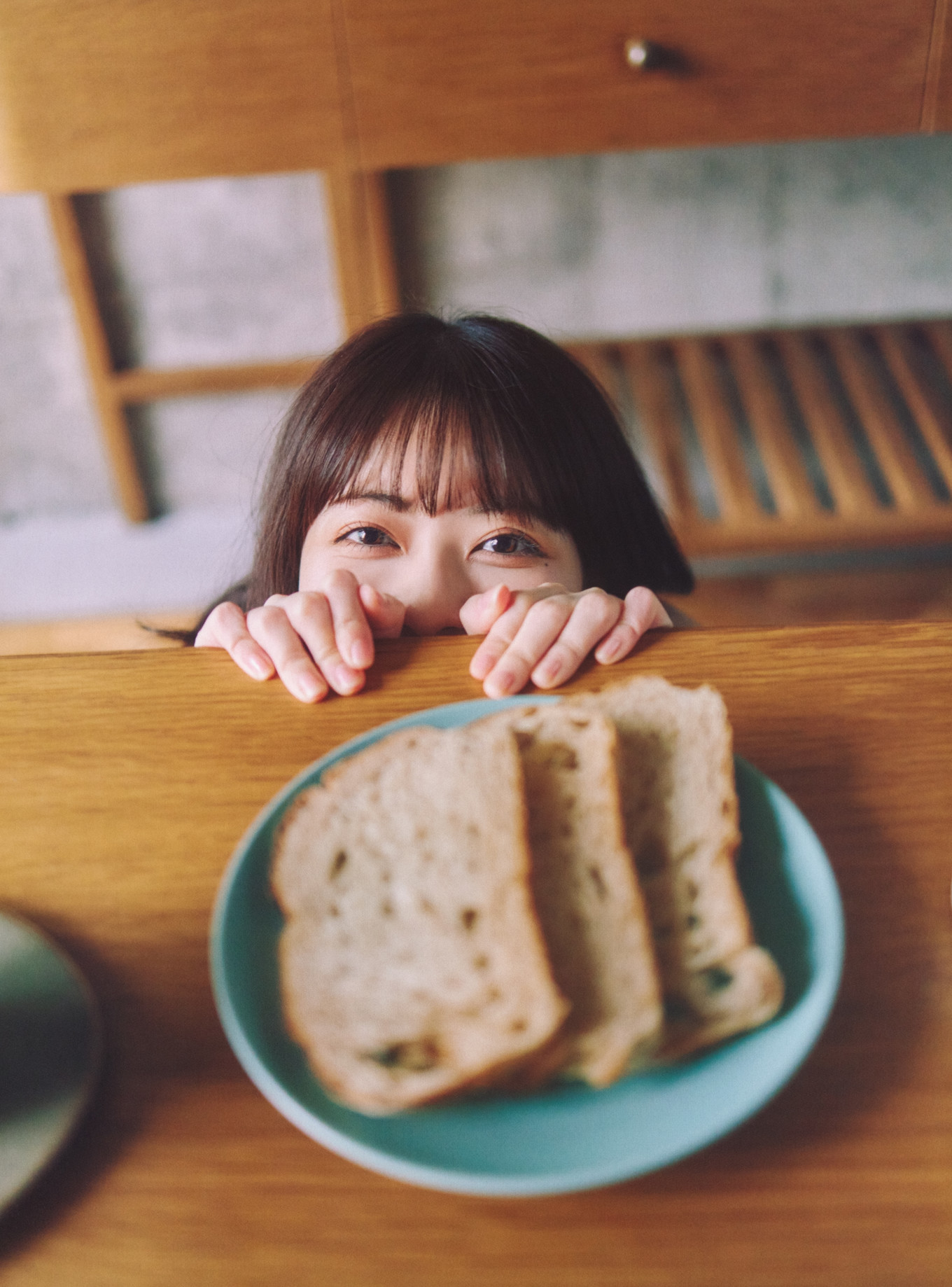 Renka Iwamoto 岩本蓮加, 1st写真集 「いたずらな風」 Set.02
