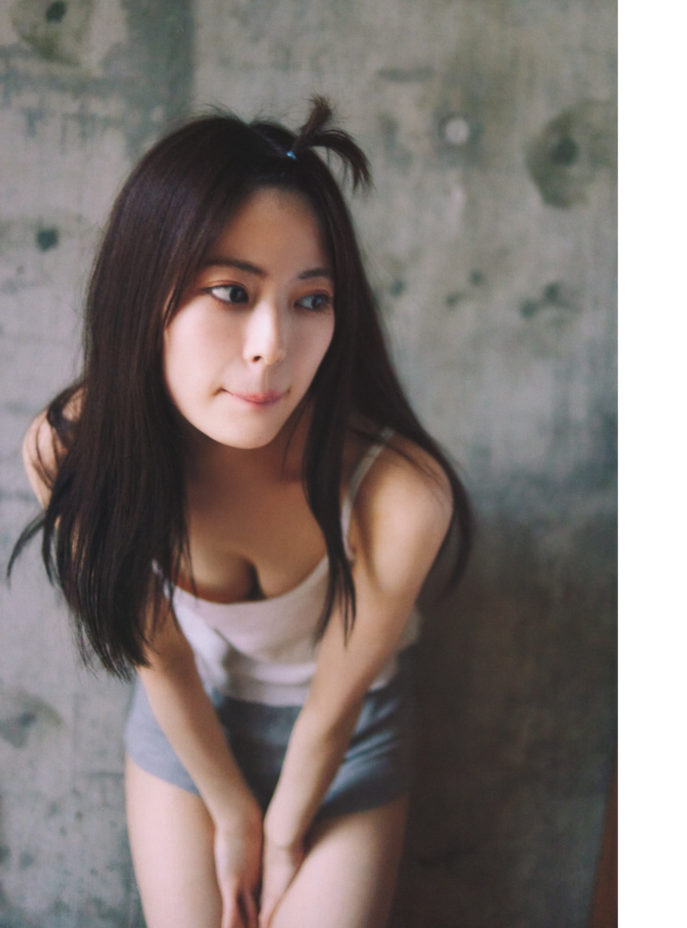 Renka Iwamoto 岩本蓮加, 1st写真集 「いたずらな風」 Set.02