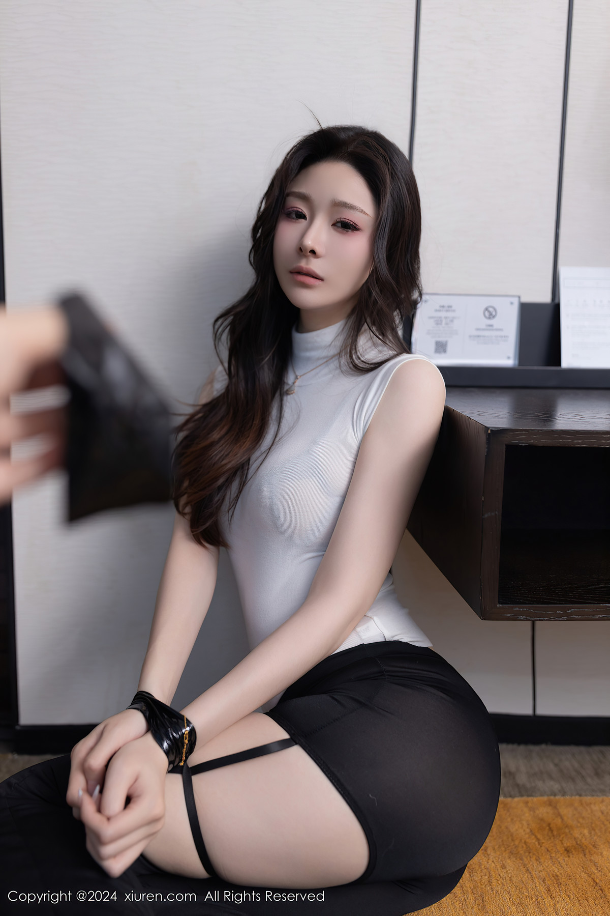 XiuRen秀人网 No.8270 小逗逗XiaoDouDou