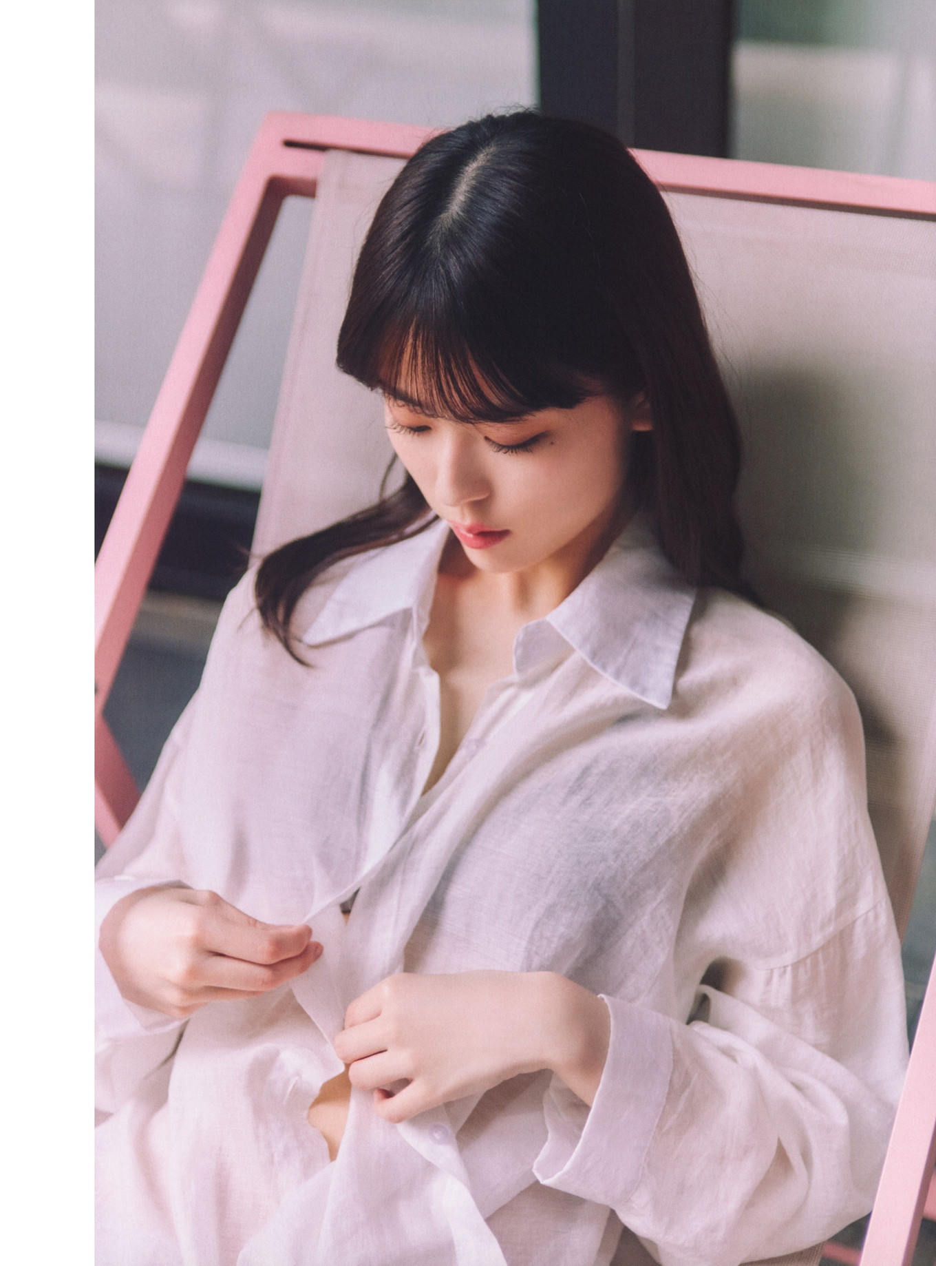 Renka Iwamoto 岩本蓮加, 1st写真集 「いたずらな風」 Set.02