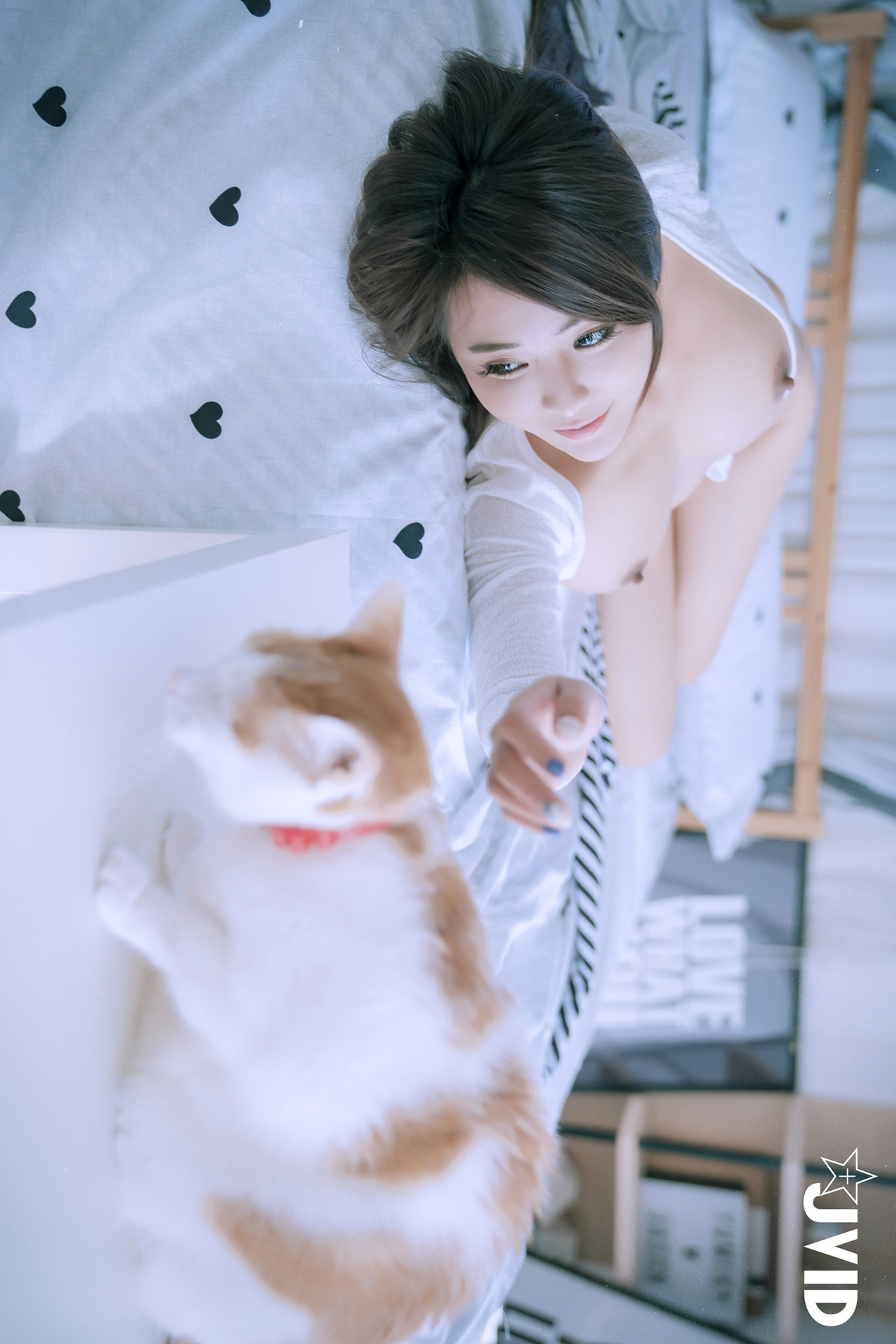 JVID Lele 樂樂 美巨乳樂樂最新力作,性感晨光,等你一起來滾床 Set.01