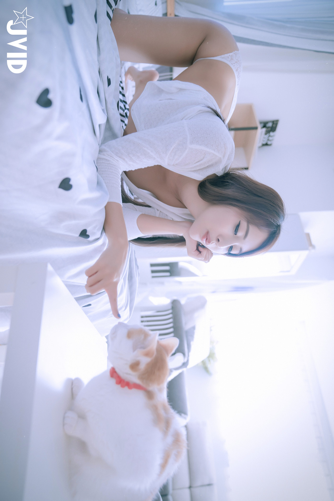 JVID Lele 樂樂 美巨乳樂樂最新力作,性感晨光,等你一起來滾床 Set.01