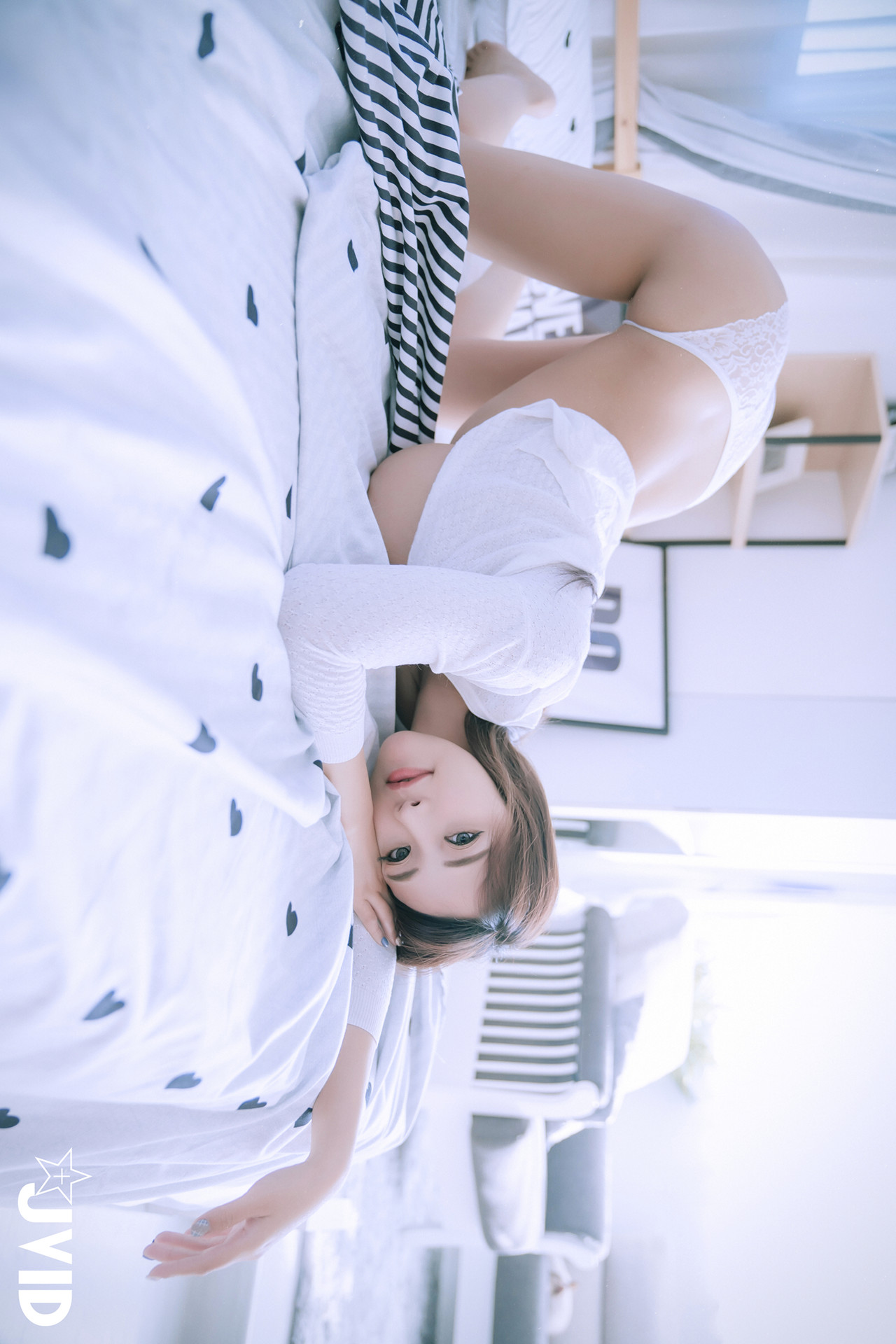JVID Lele 樂樂 美巨乳樂樂最新力作,性感晨光,等你一起來滾床 Set.01