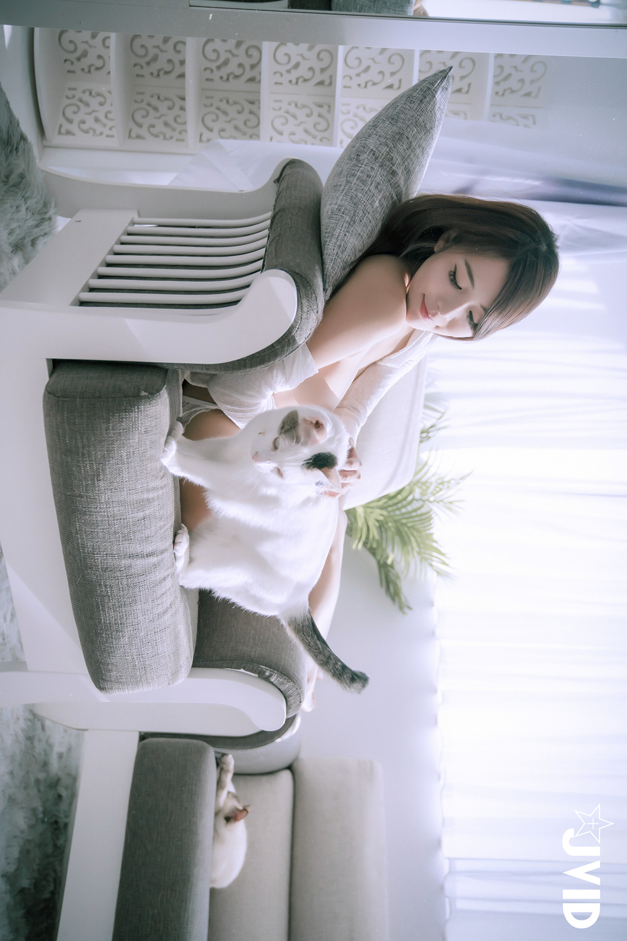 JVID Lele 樂樂 美巨乳樂樂最新力作,性感晨光,等你一起來滾床 Set.01
