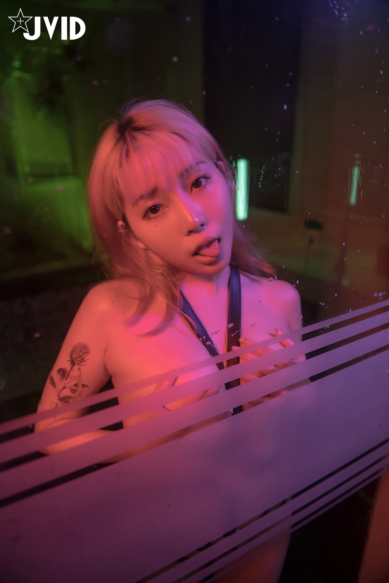 JVID Stacy 摇曳的光影中被束缚的青春美女渐渐的穴湿了等妳来征服 Set.01