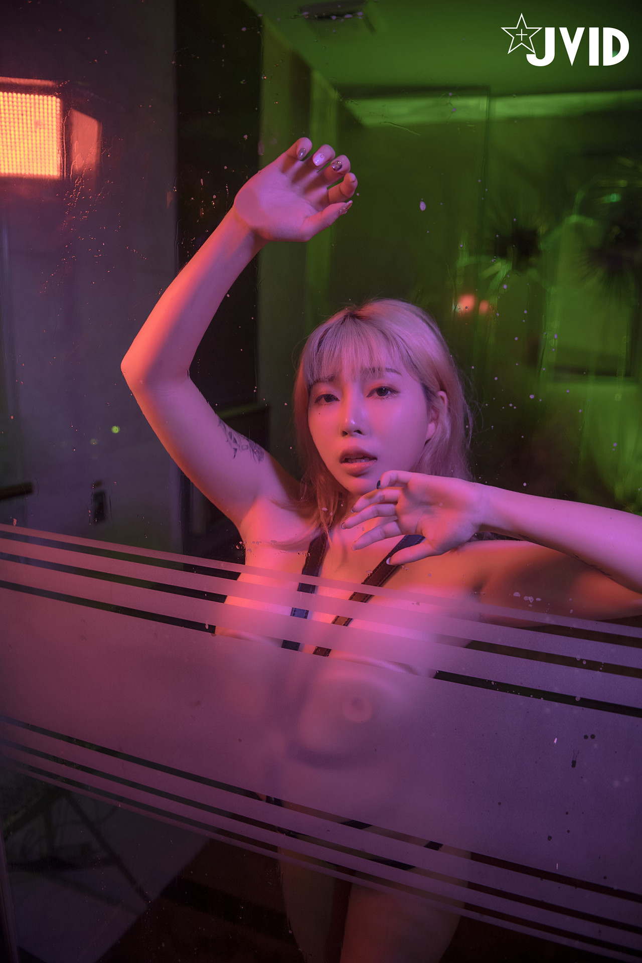 JVID Stacy 摇曳的光影中被束缚的青春美女渐渐的穴湿了等妳来征服 Set.01