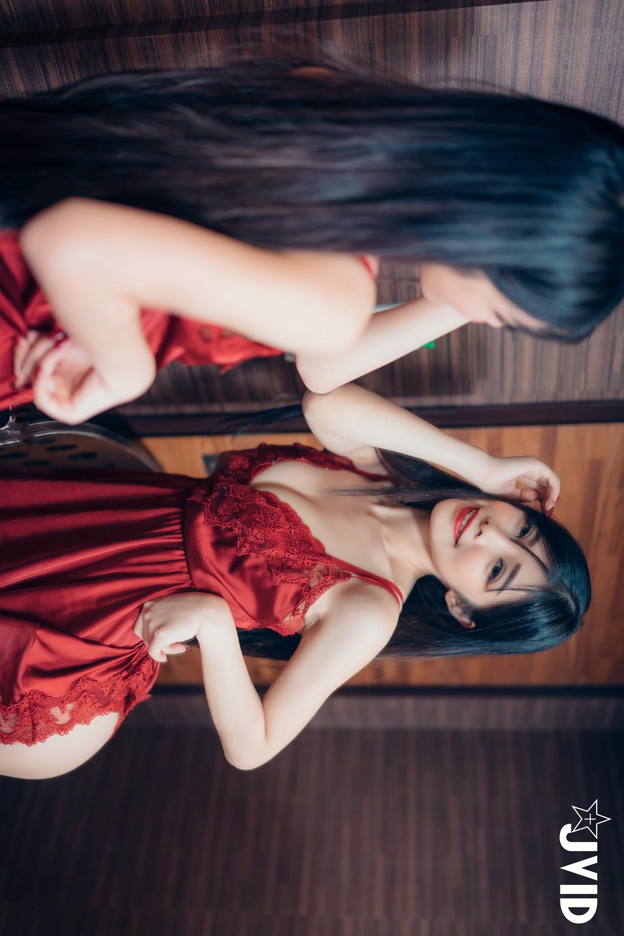 JVID Linda 青春的最后一本写真-琳达校花的红色骚扰 Set.01