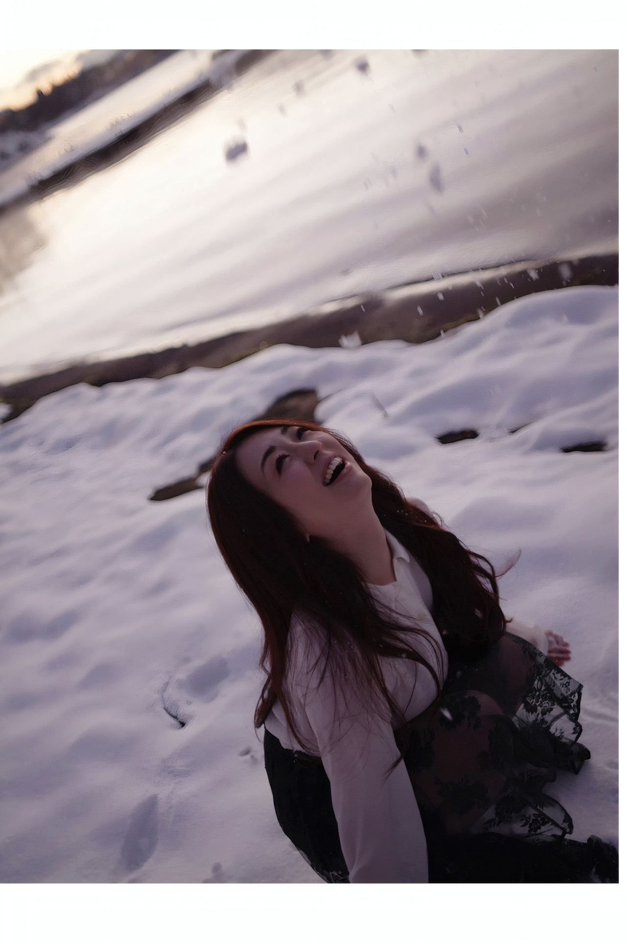 Shoko 祥子, 週刊現代デジタル写真集 謎の青春美女 「最期の旅」 Set.01