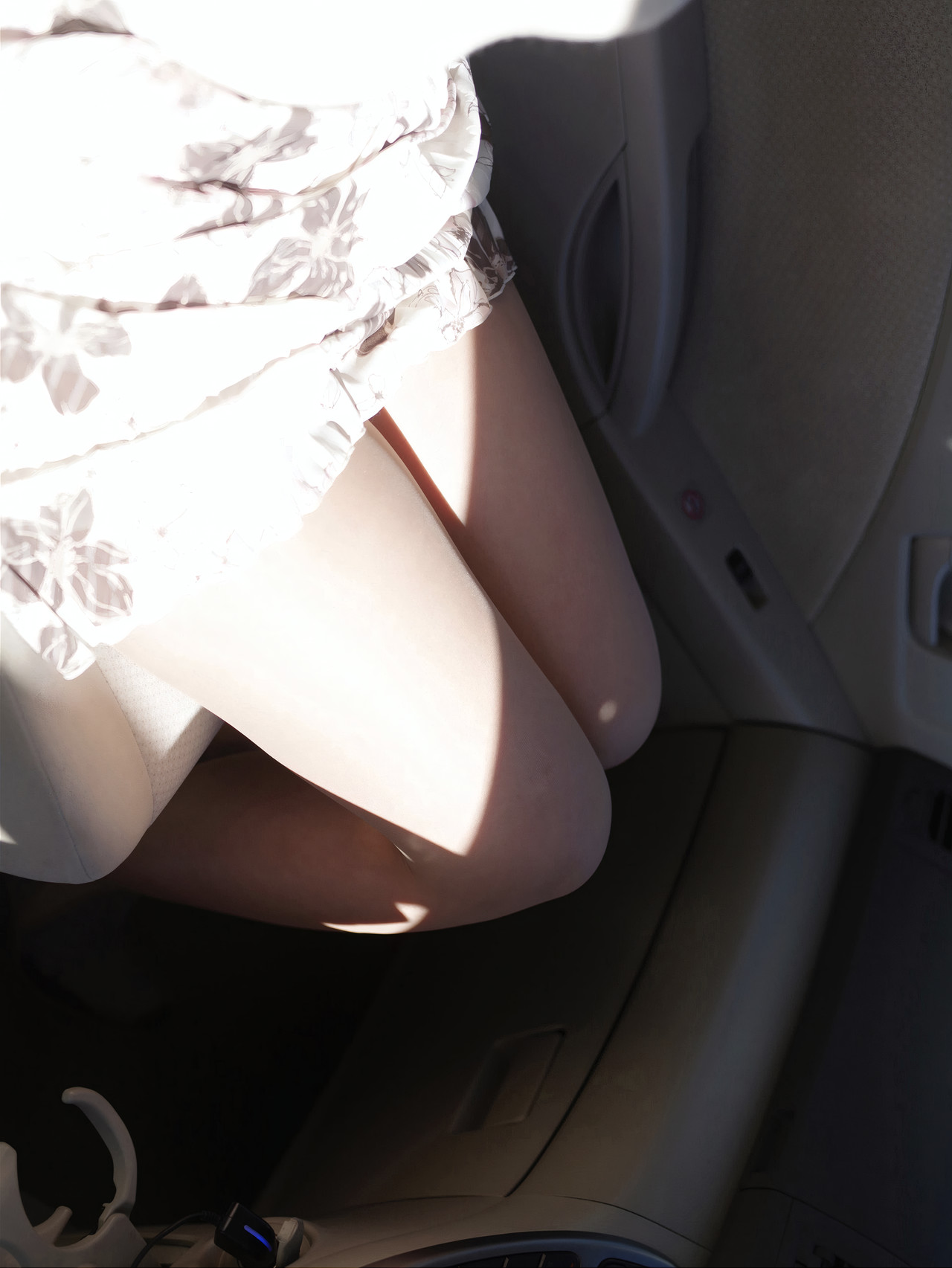 Shoko 祥子, 週刊現代デジタル写真集 謎の青春美女 「最期の旅」 Set.01