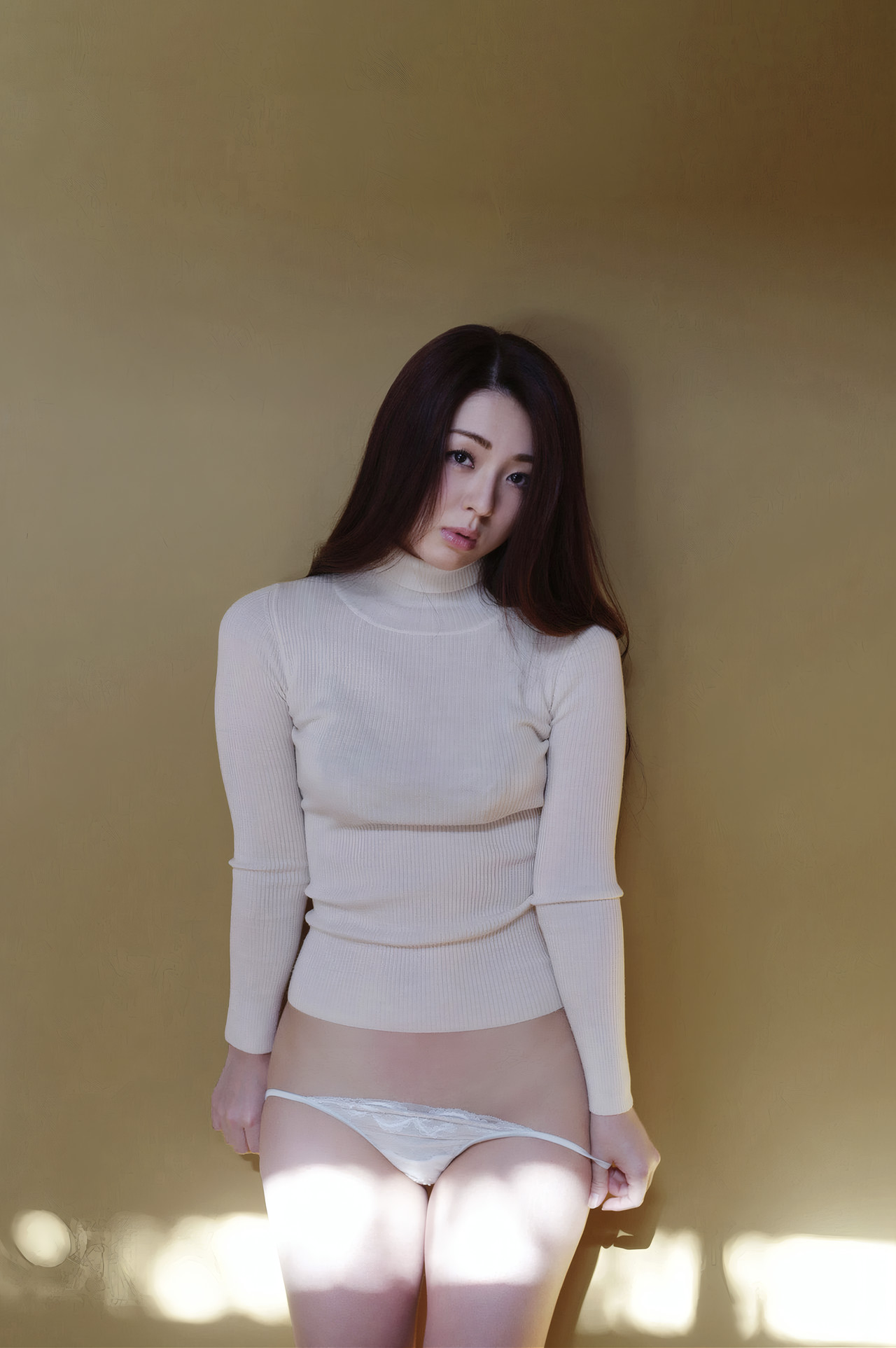 Shoko 祥子, 週刊現代デジタル写真集 謎の青春美女 「最期の旅」 Set.02