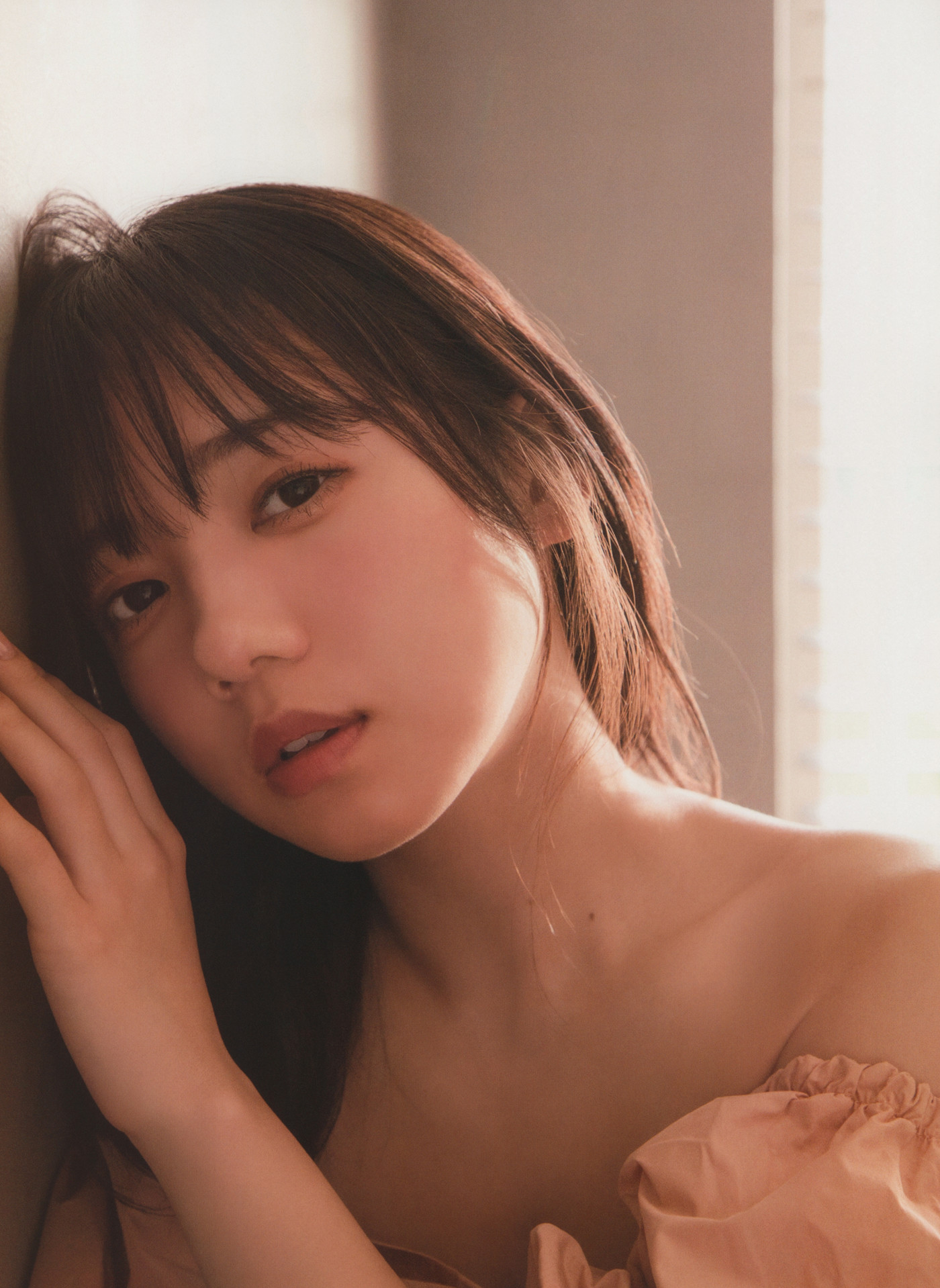 Kyoko Saito 齊藤京子, WHITE Graph 009 Set.03