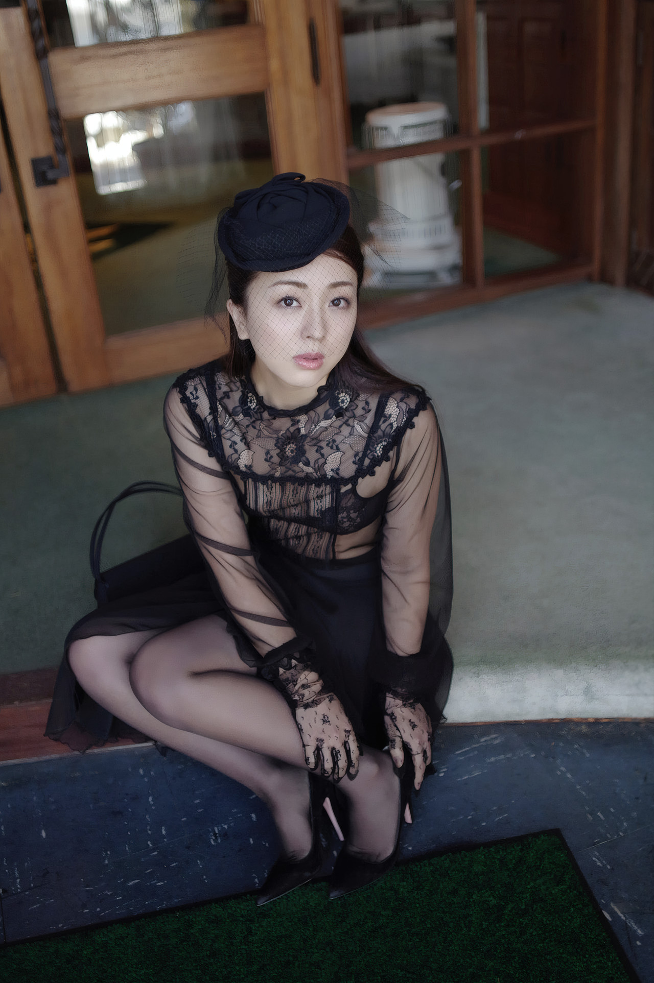 Shoko 祥子, 週刊現代デジタル写真集 謎の青春美女 「最期の旅」 Set.03