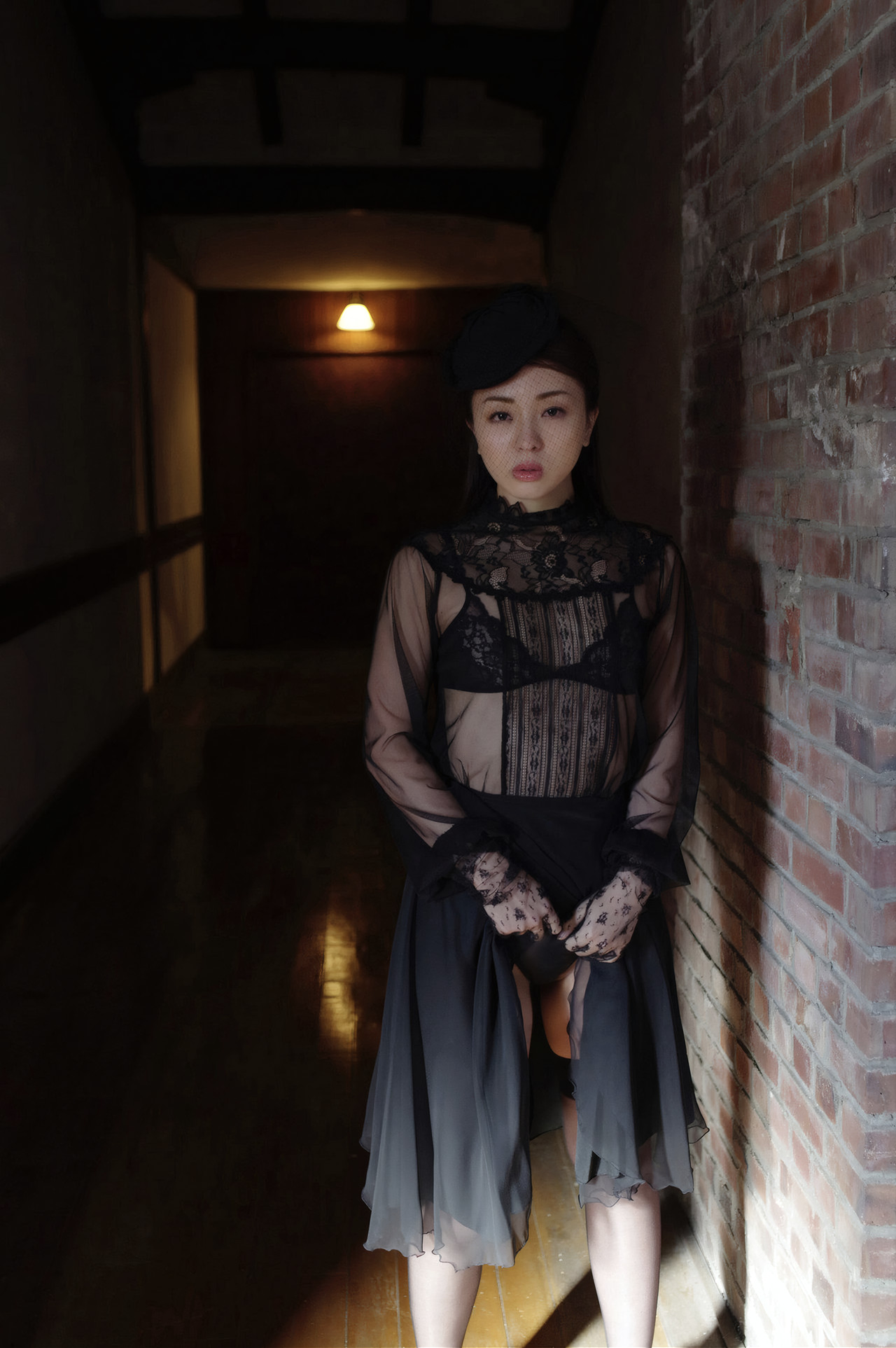 Shoko 祥子, 週刊現代デジタル写真集 謎の青春美女 「最期の旅」 Set.03
