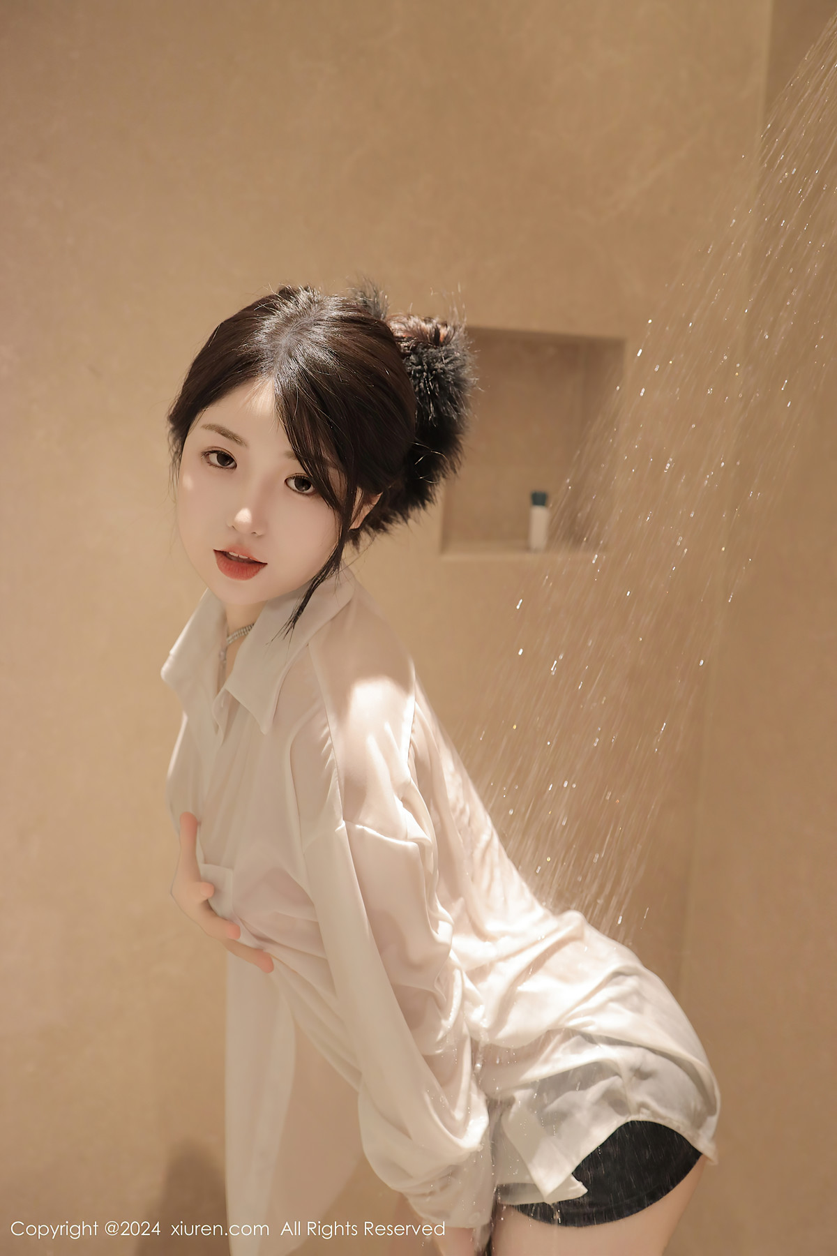 XiuRen秀人网 No.8400 陈小花ChenXiaohua