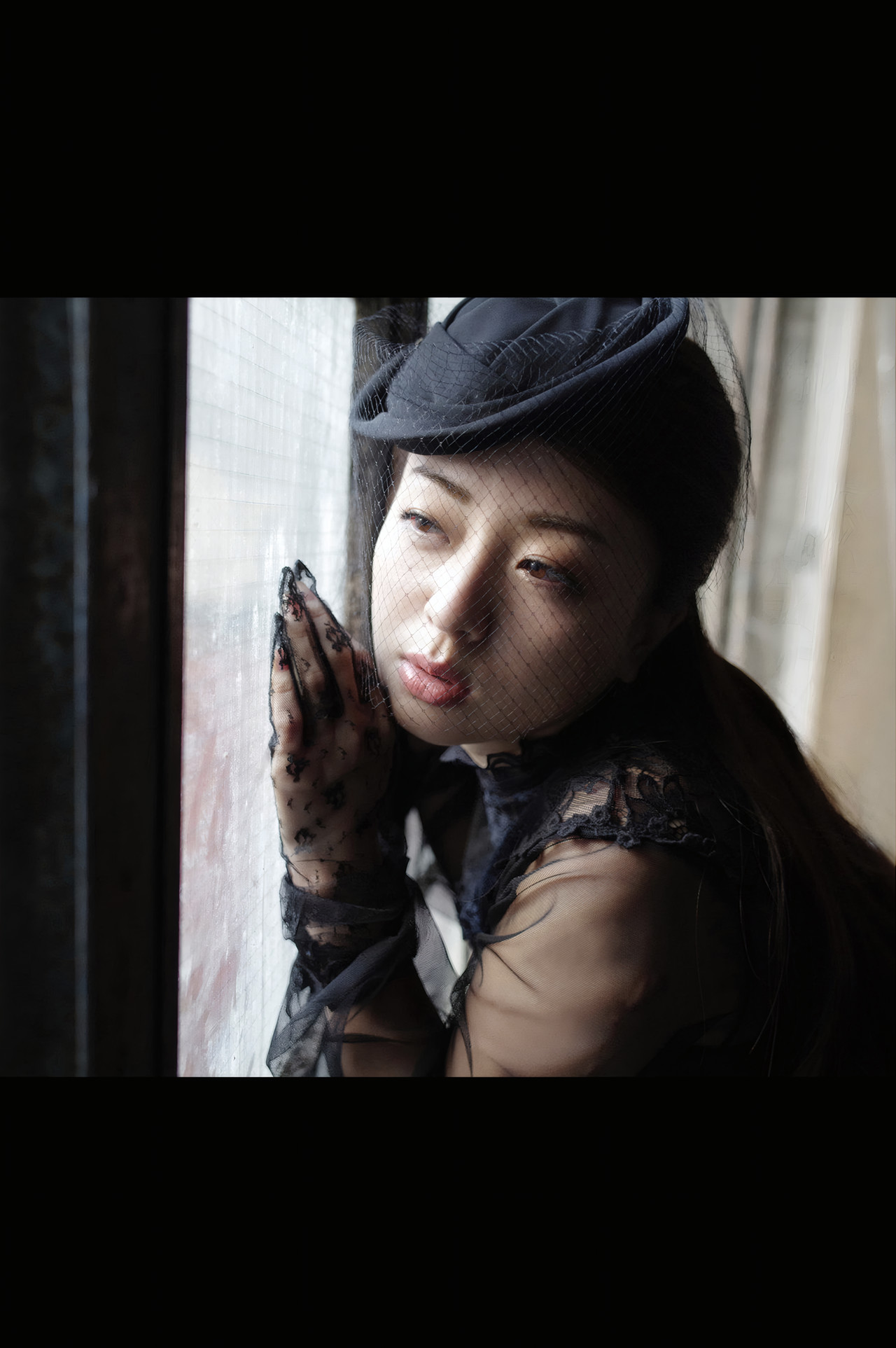 Shoko 祥子, 週刊現代デジタル写真集 謎の青春美女 「最期の旅」 Set.03