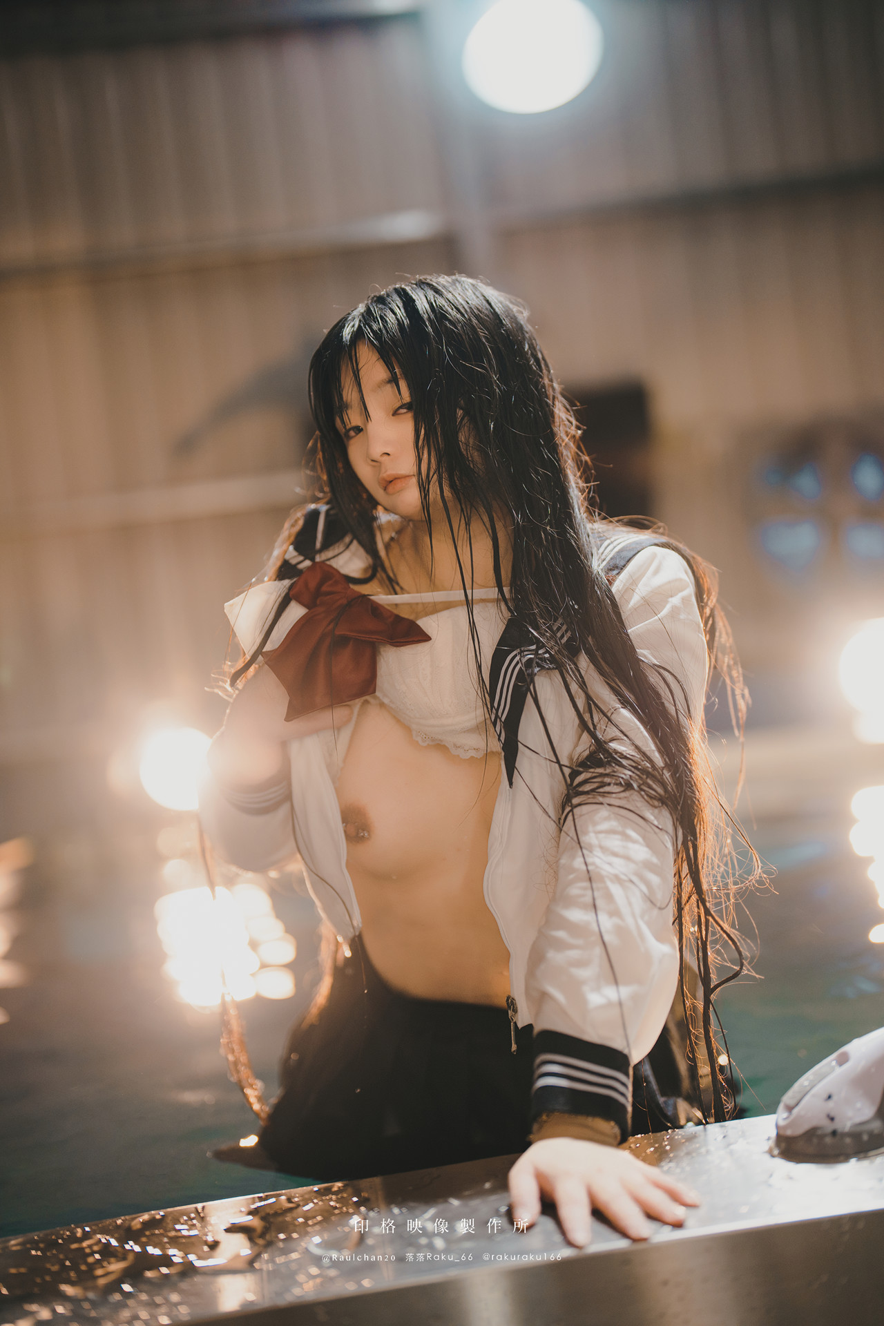 Cosplay 落落Raku – 水泳馆
