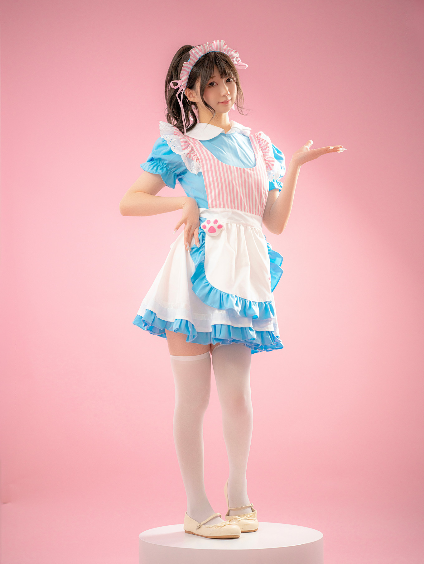 Cosplay Nagisa魔物喵 – メイド喫茶 Set.01