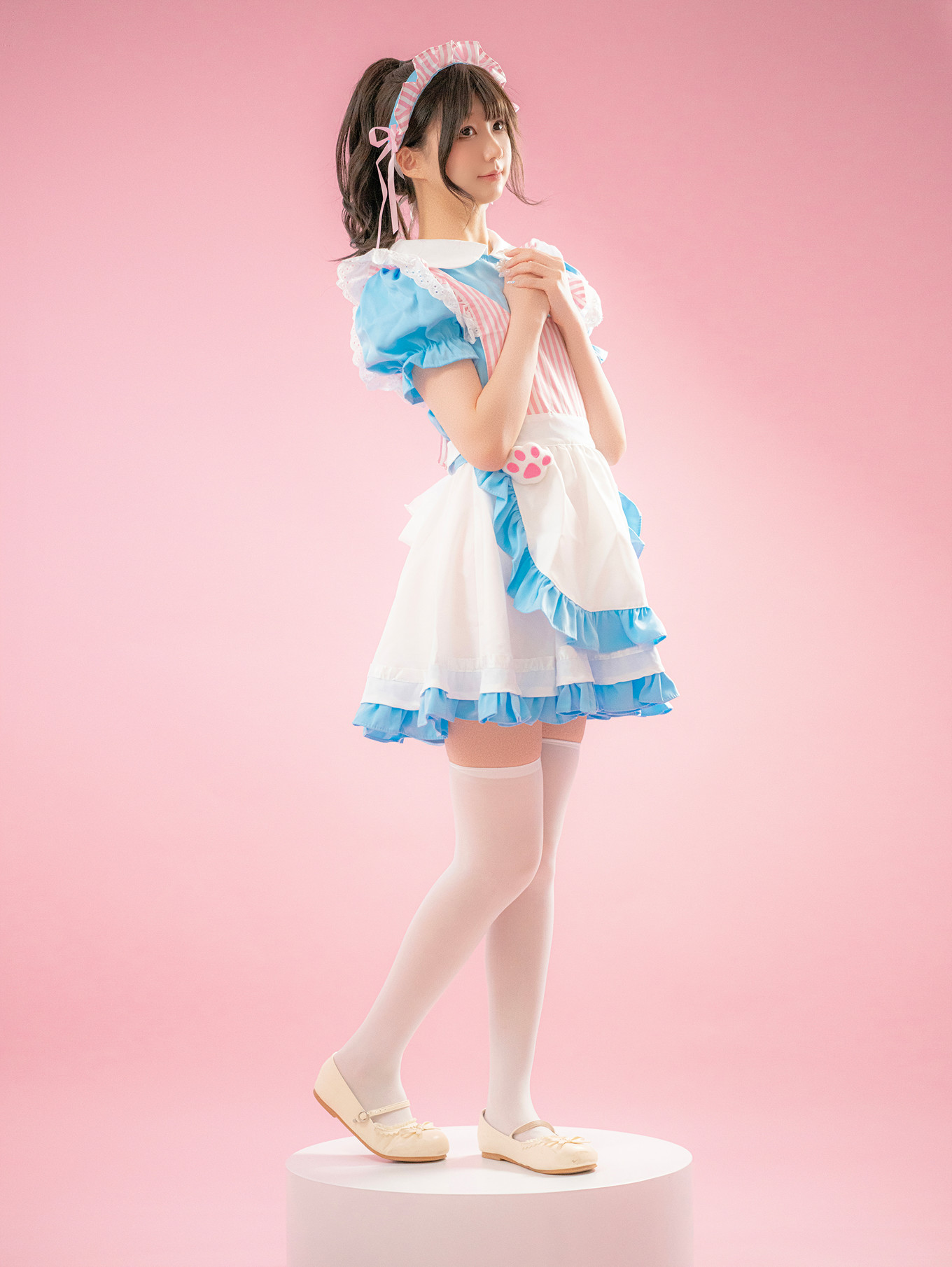Cosplay Nagisa魔物喵 – メイド喫茶 Set.01