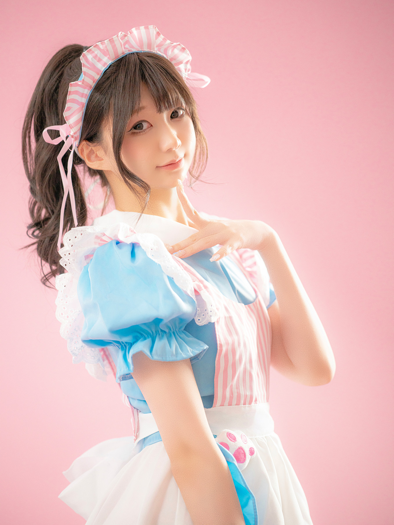 Cosplay Nagisa魔物喵 – メイド喫茶 Set.01