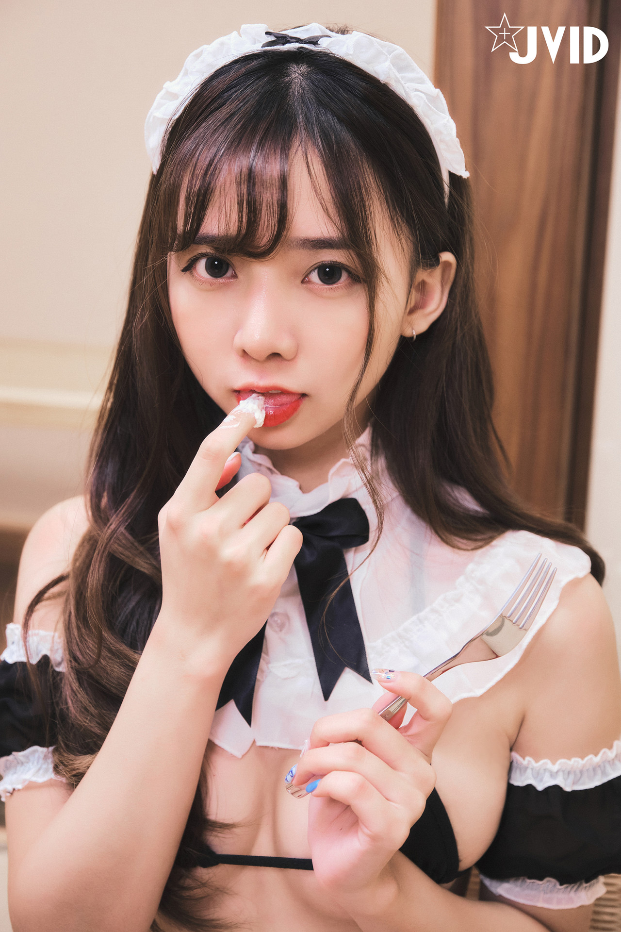 JVID ZAZA – 女佣服务-连欲望都蠢蠢欲动了 Set.02