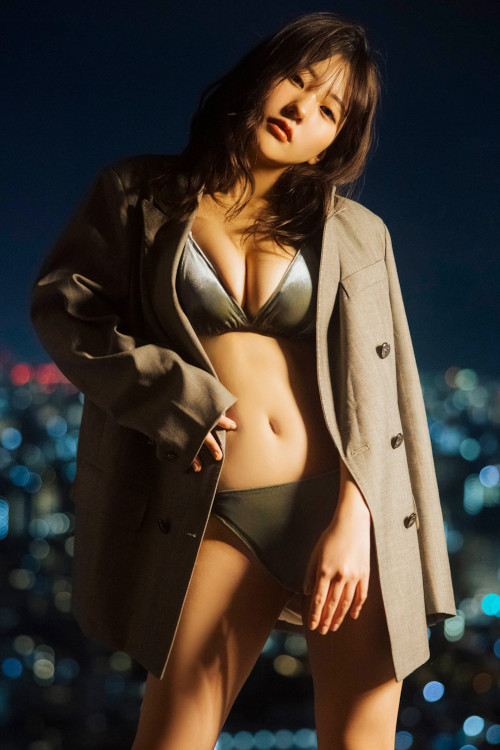 Rinne Momoshiro 百城凛音, 1st写真集 「Rinon. -Digital Edition-」 Set.02