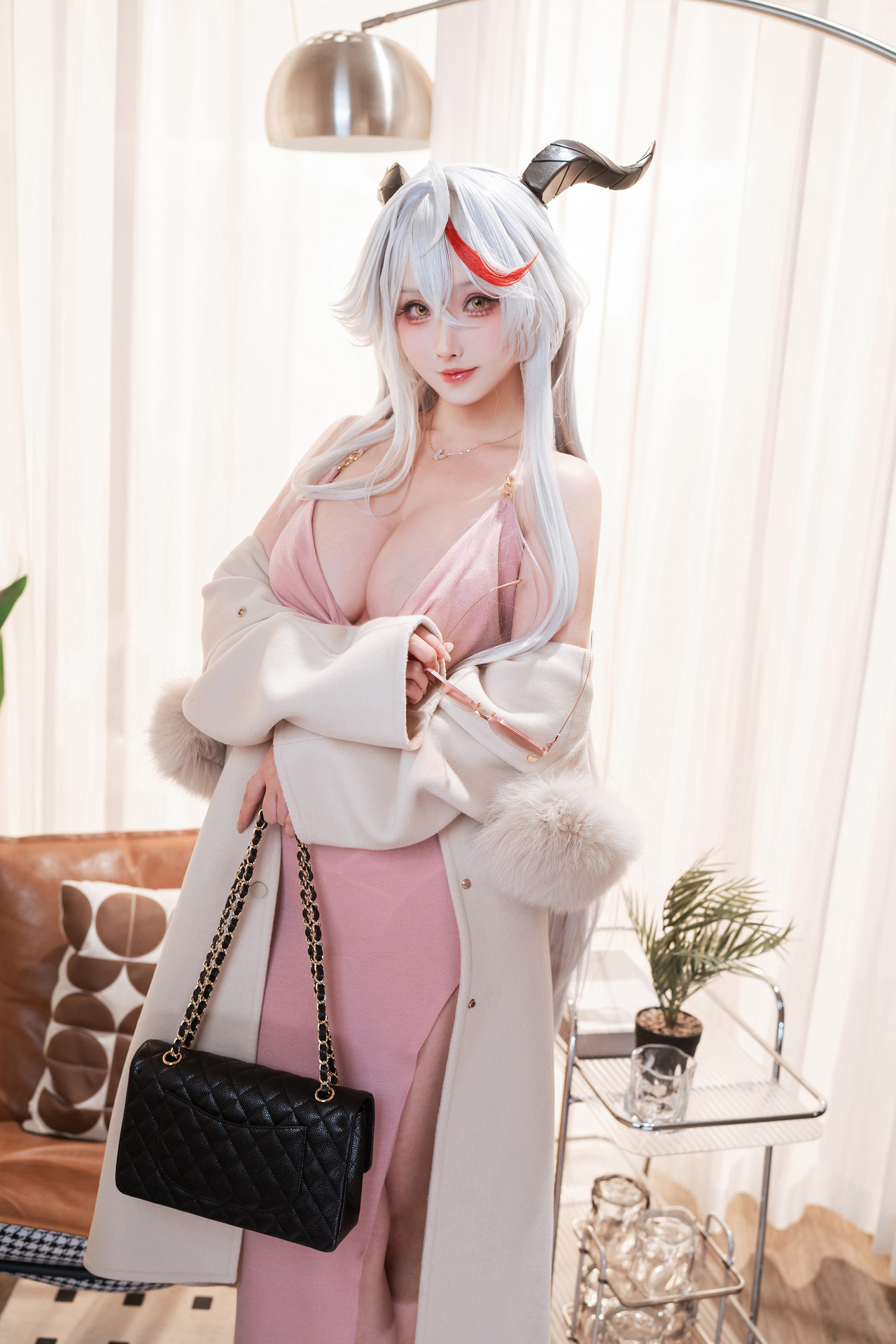 Cosplay Rioko凉凉子 – 碧蓝航线 埃吉尔卧室版