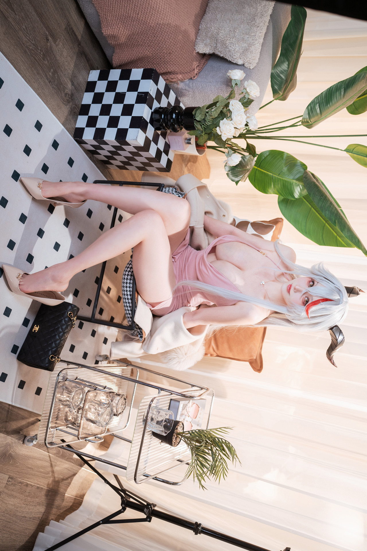 Cosplay Rioko凉凉子 – 碧蓝航线 埃吉尔卧室版