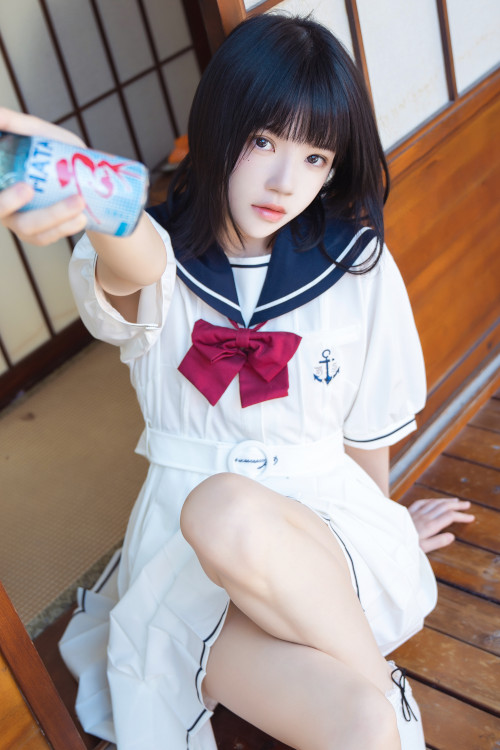 Cosplay Natsuko夏夏子 – 约尔毛衣
