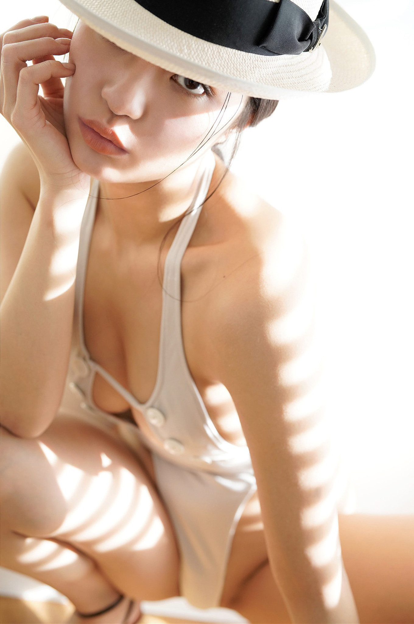 Ai Tsubakihara 椿原愛, 週刊ポストデジタル写真集 「Tバックは戦闘服!」 Set.02