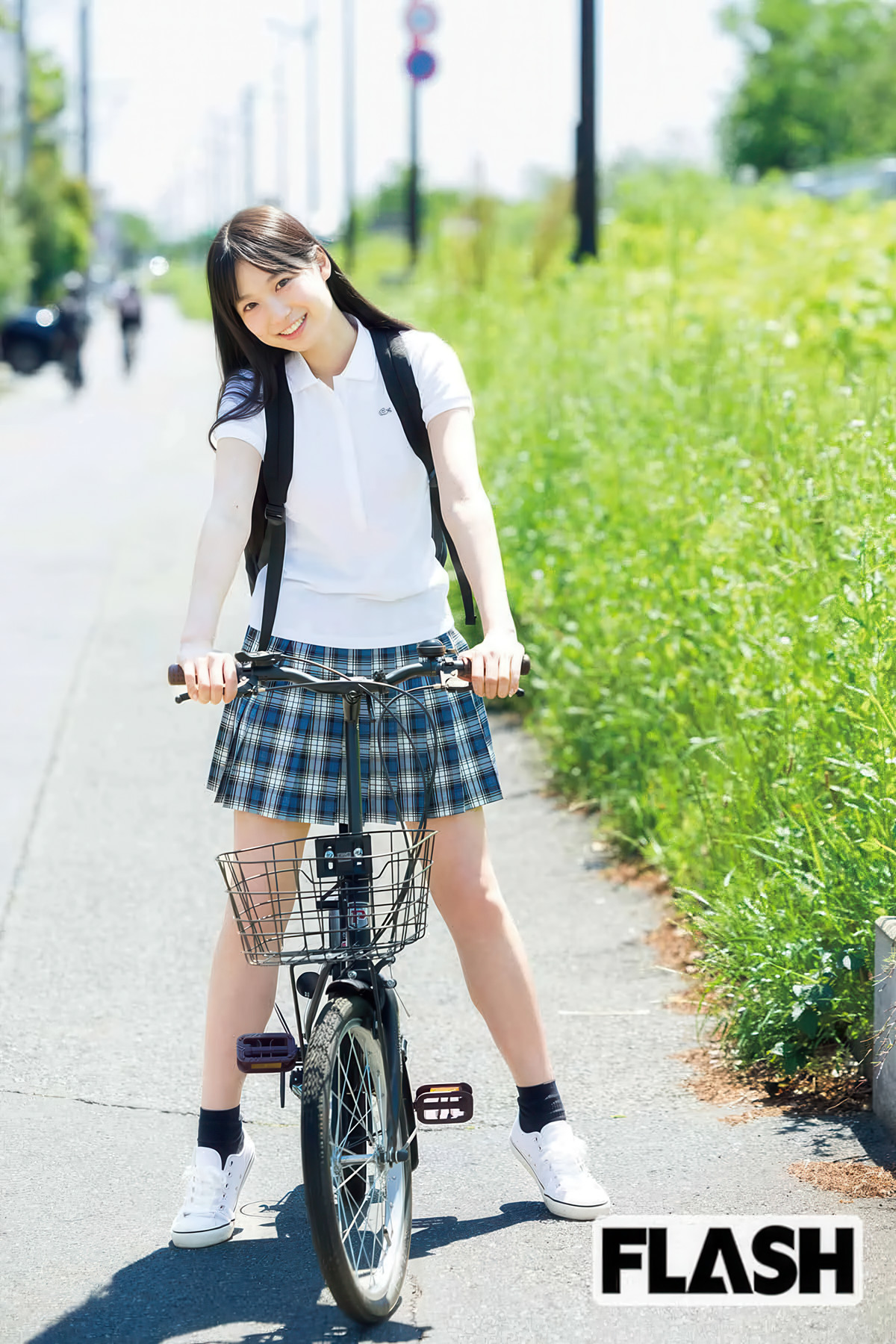 Shiori Momota 百田汐里, FLASH 2025.06.17 (フラッシュ 2025年6月17日号)