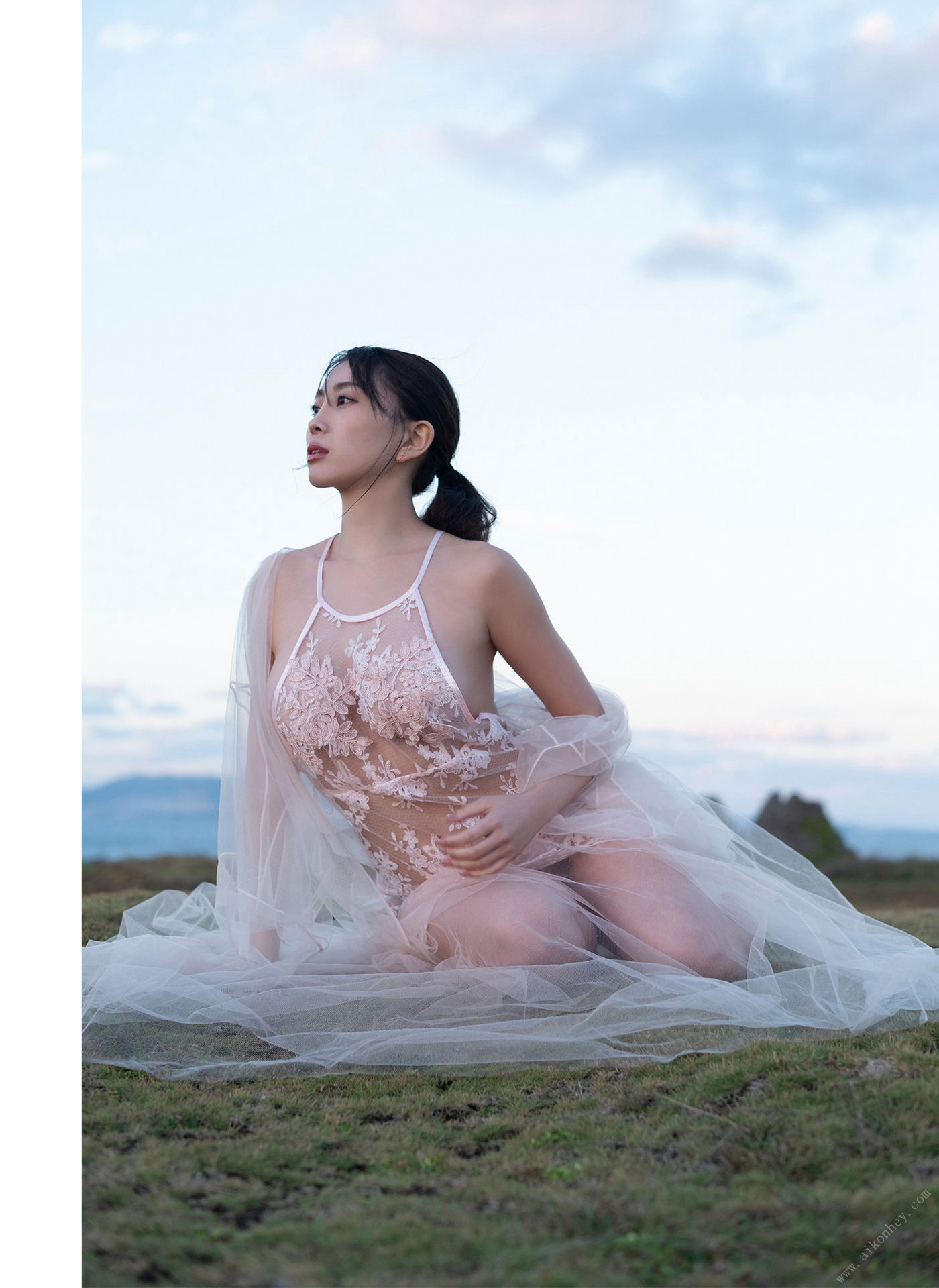 Tomomi Morisaki 森咲智美, 写真集 「Nectar」 Set.03