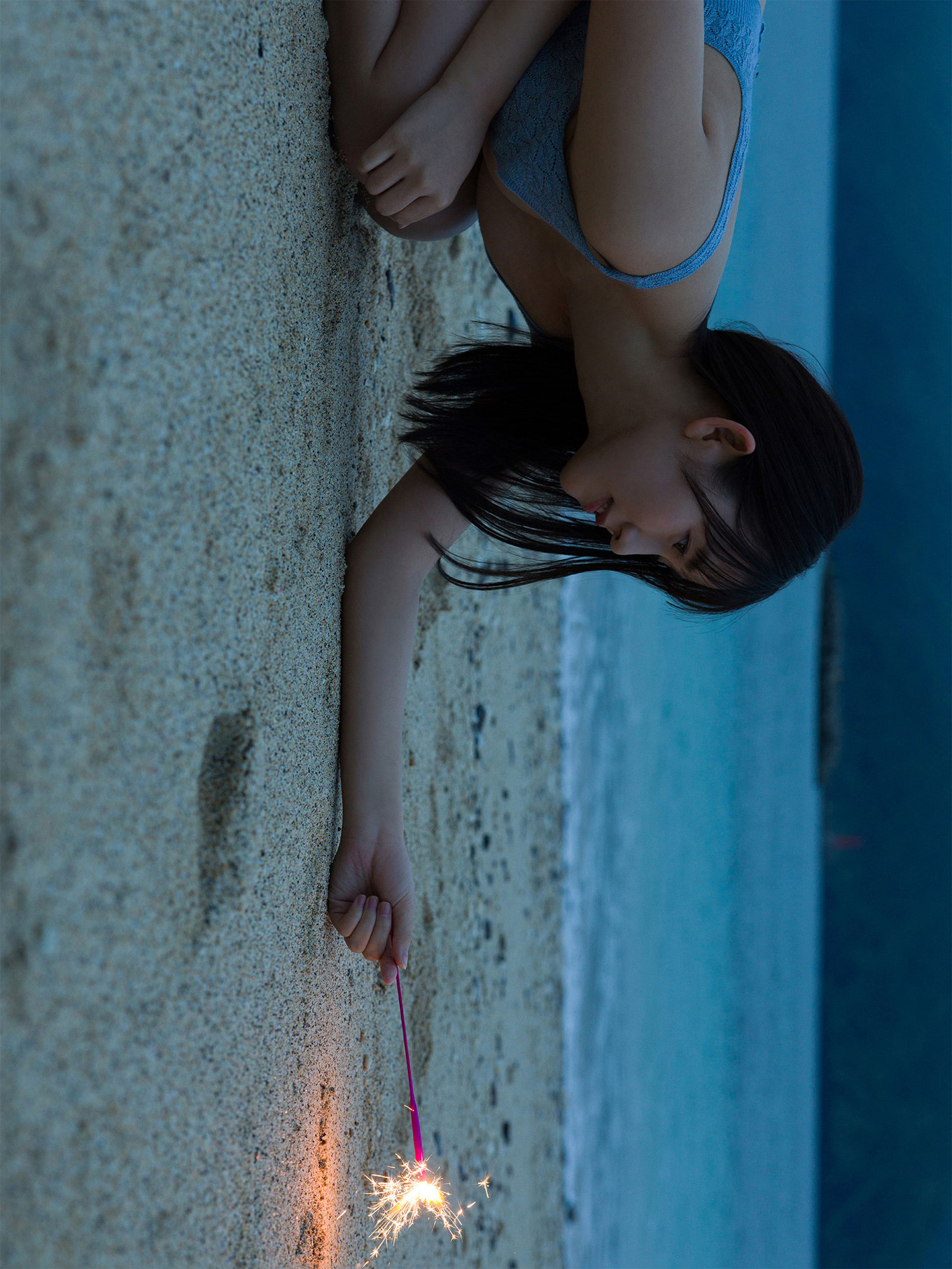 Nene Shida 志田音々, ファースト写真集アナザーバージョン 『nene-まるっとりっぷ-』 Set.01