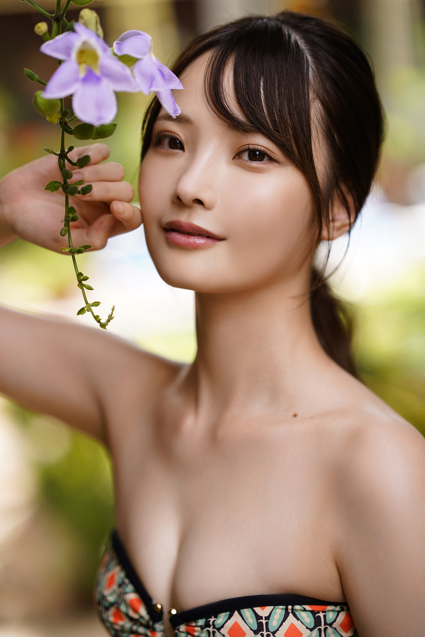 Himeka Araya 新谷姫加, 漫画アクションデジタル写真集 「Garden」 Set.01