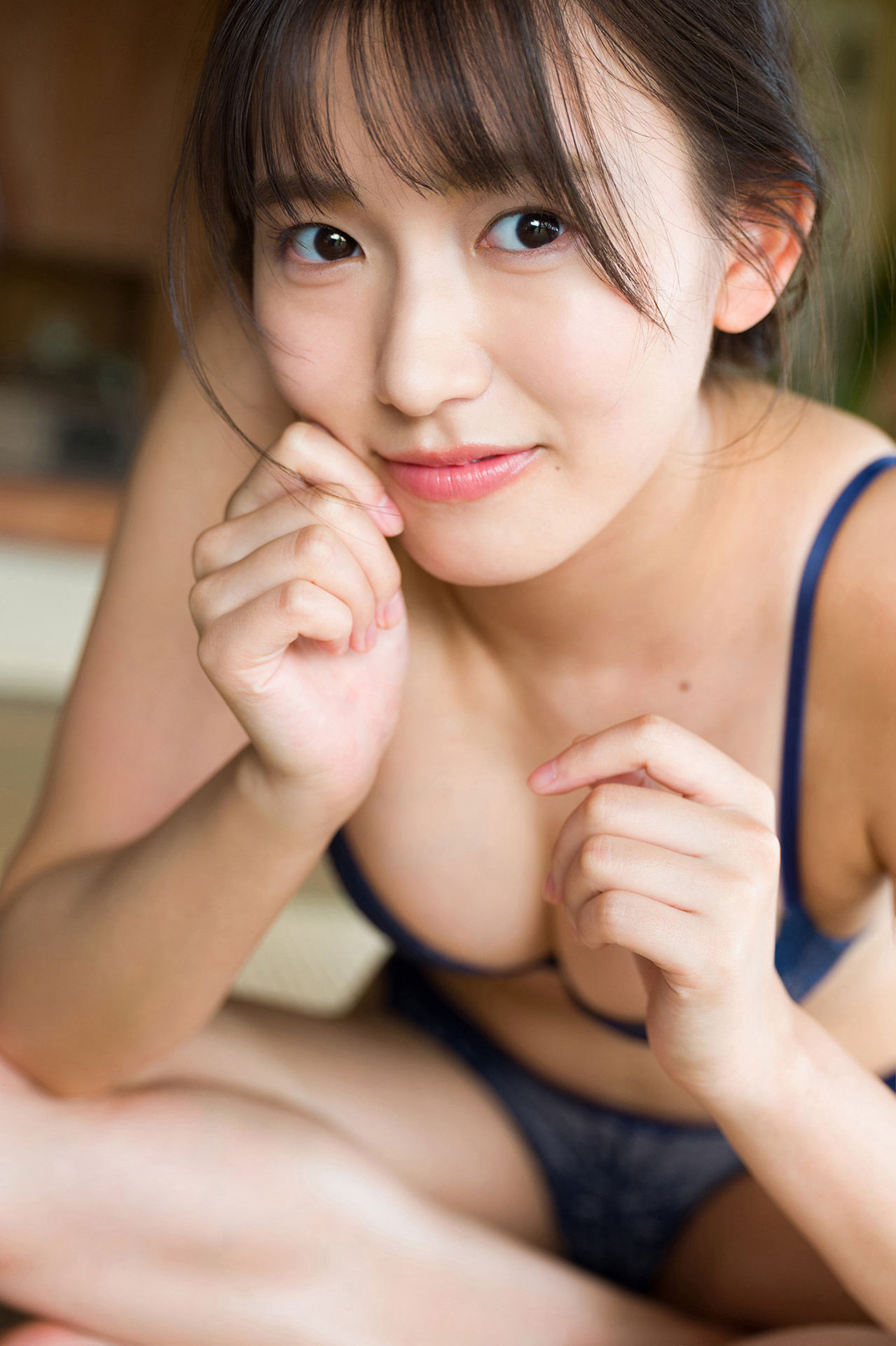 Nene Shida 志田音々, ファースト写真集アナザーバージョン 『nene-まるっとりっぷ-』 Set.04