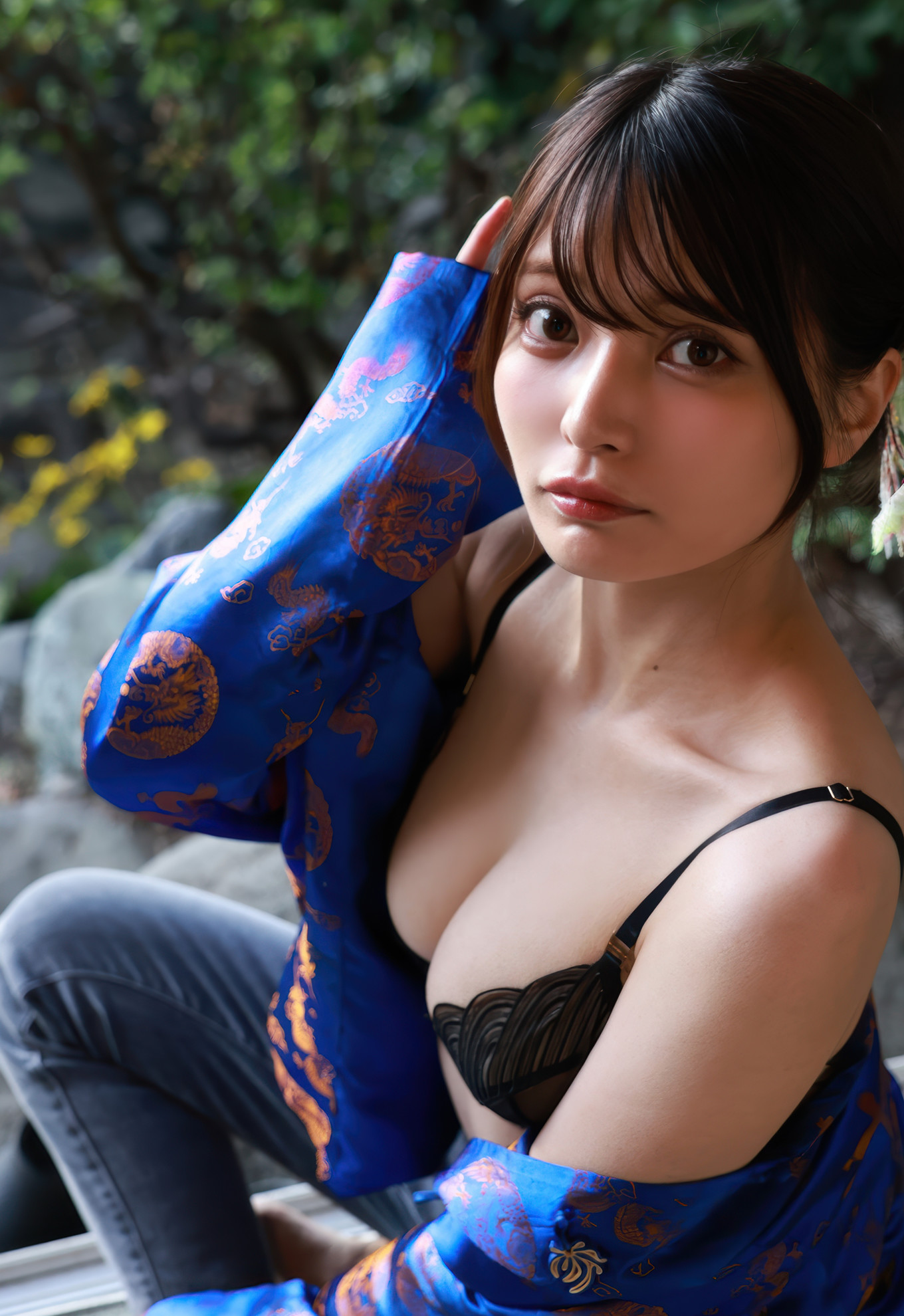 Sayaka Nitori 似鳥沙也加, 旬撮ガール Vol.4 振り向けばインスタ女王