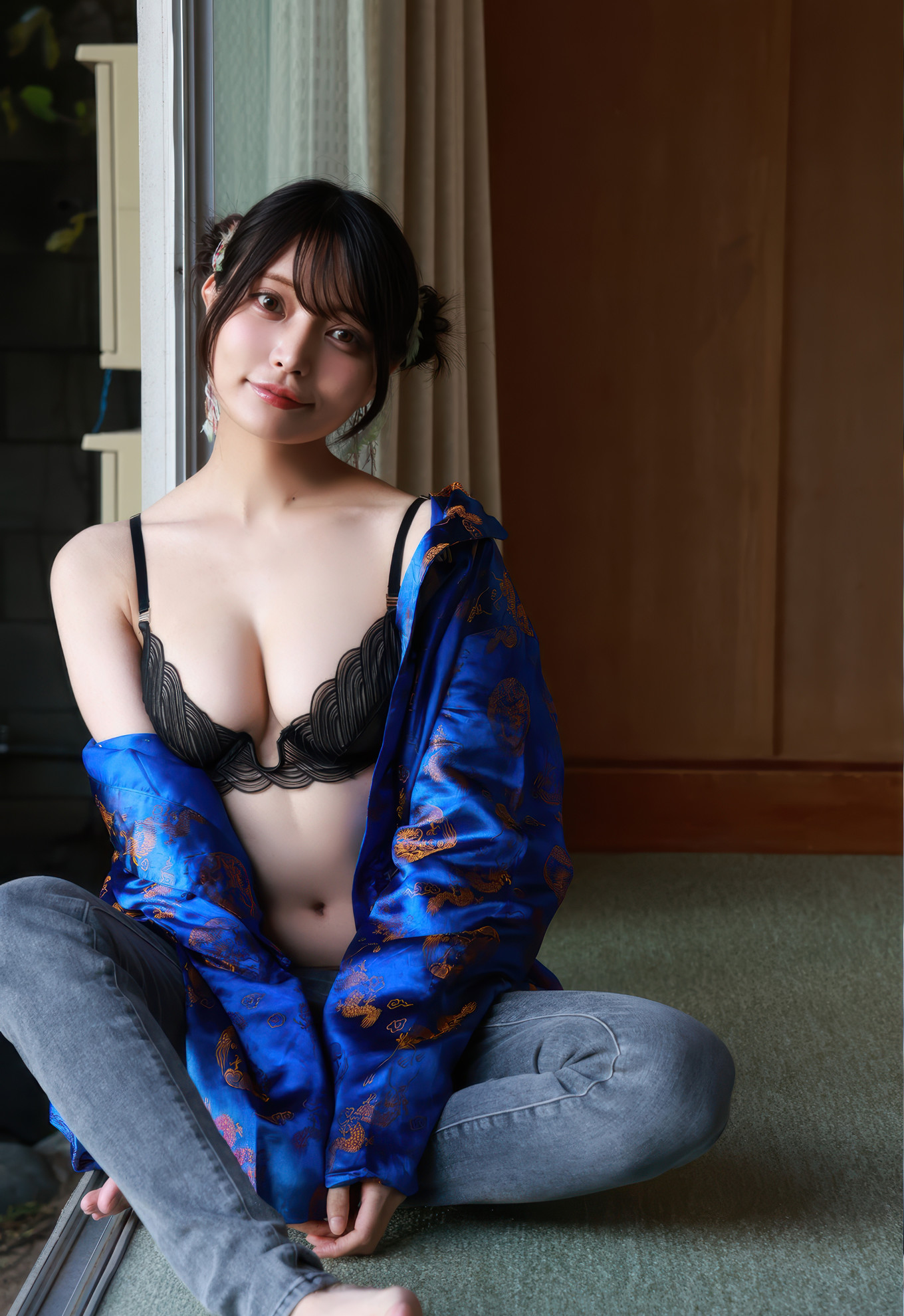 Sayaka Nitori 似鳥沙也加, 旬撮ガール Vol.4 振り向けばインスタ女王