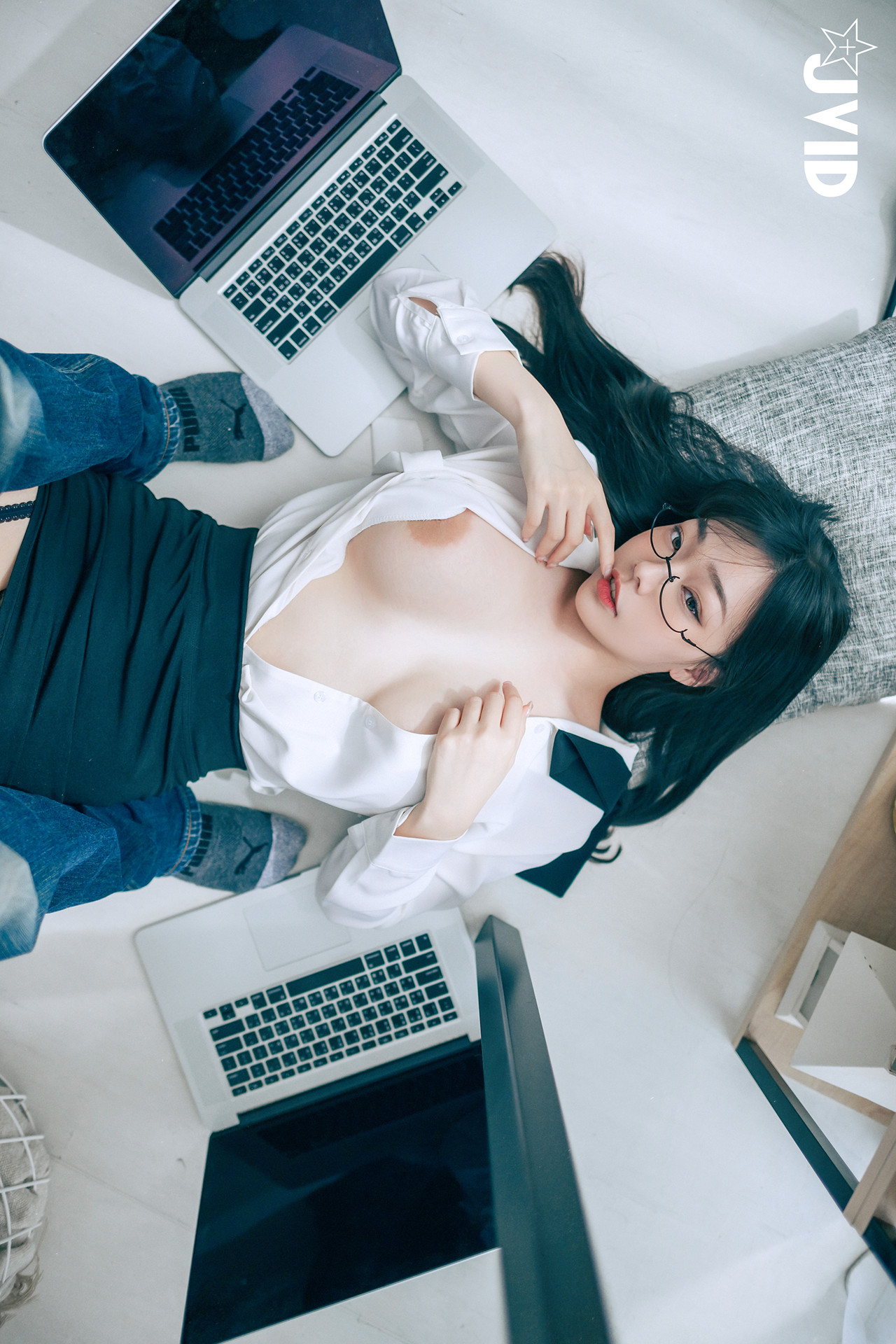 JVID 苡昕Slivia – 超巨乳女秘書 Set.02