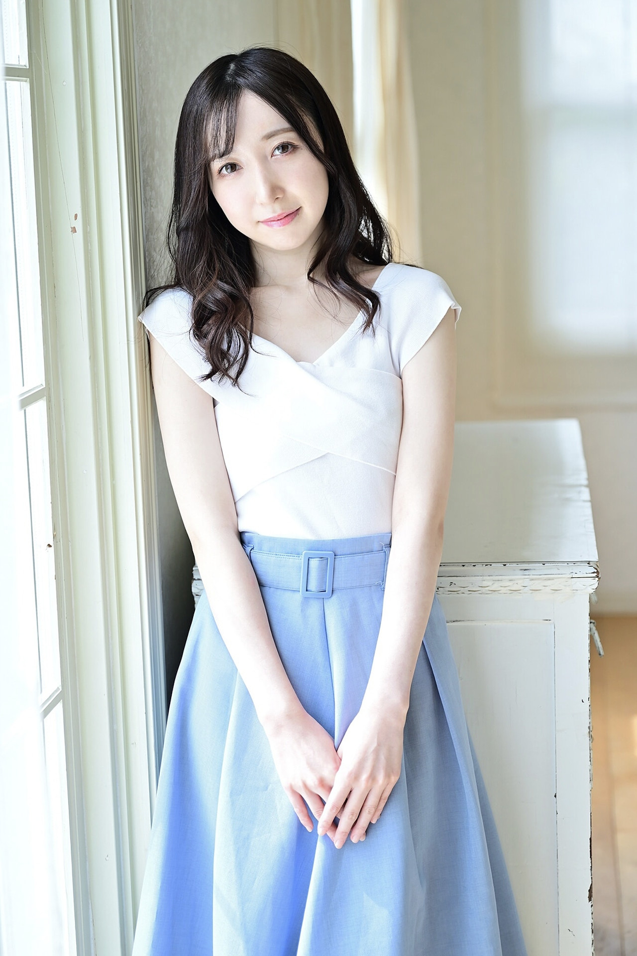 Kyoka Yasuhara 泰原京香, 写真集 「外資系美人OL」 Set.01