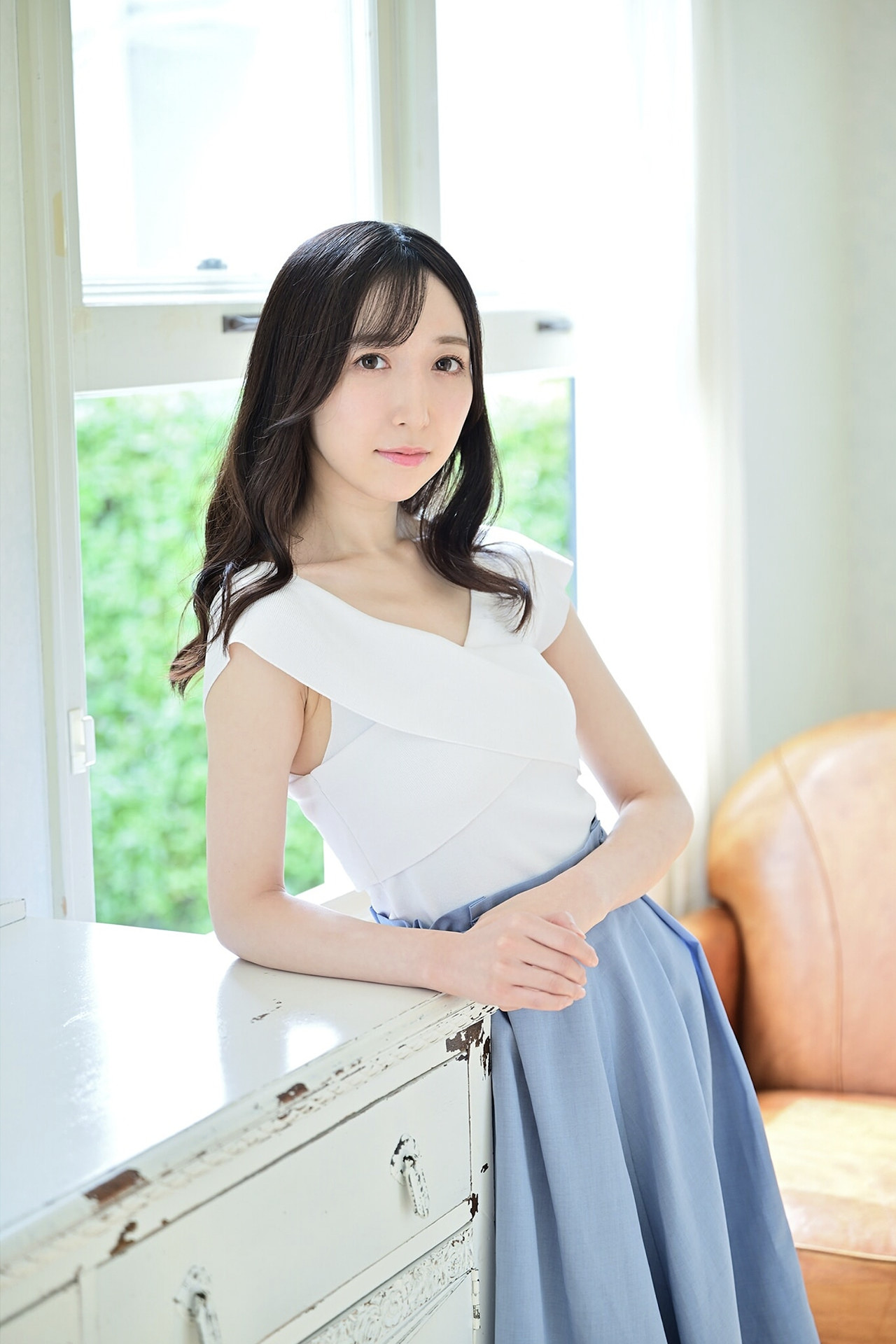 Kyoka Yasuhara 泰原京香, 写真集 「外資系美人OL」 Set.01